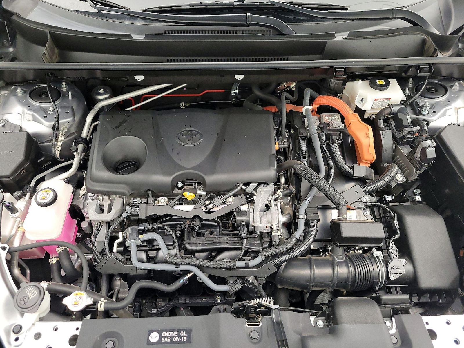 2021 Toyota RAV4 XLE - Photo 23
