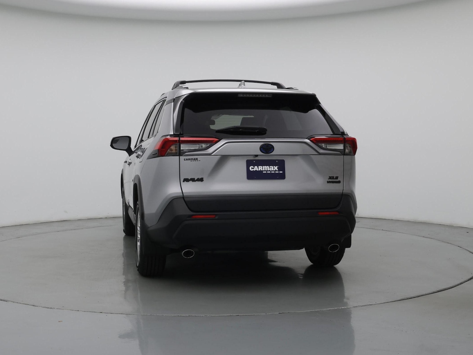 2021 Toyota RAV4 XLE - Photo 7