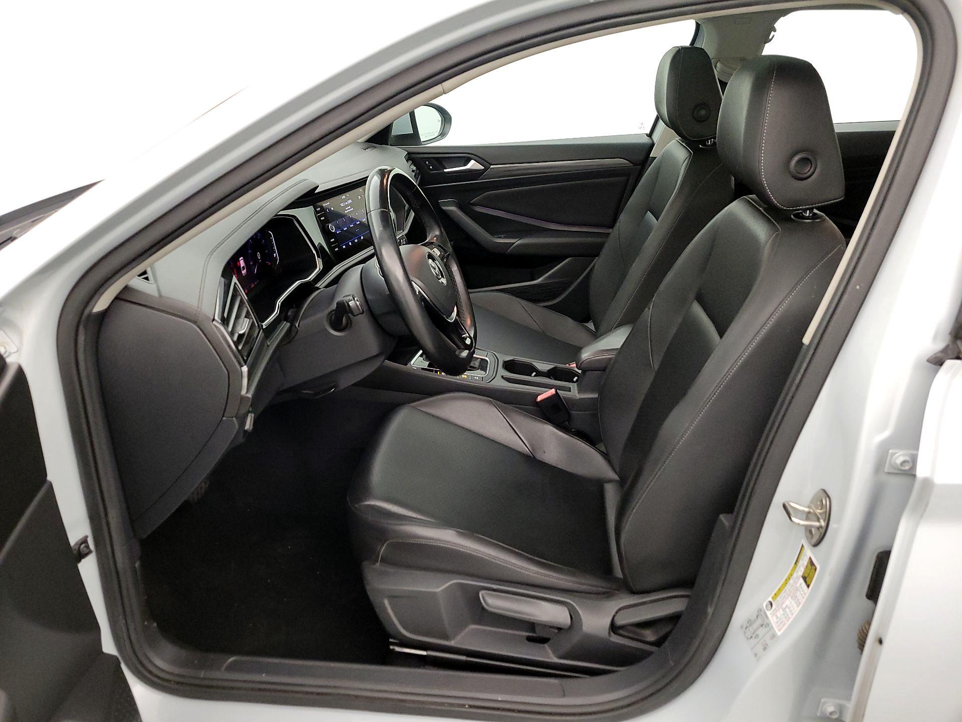 Thumbnail: 2019 Volkswagen Jetta - 11