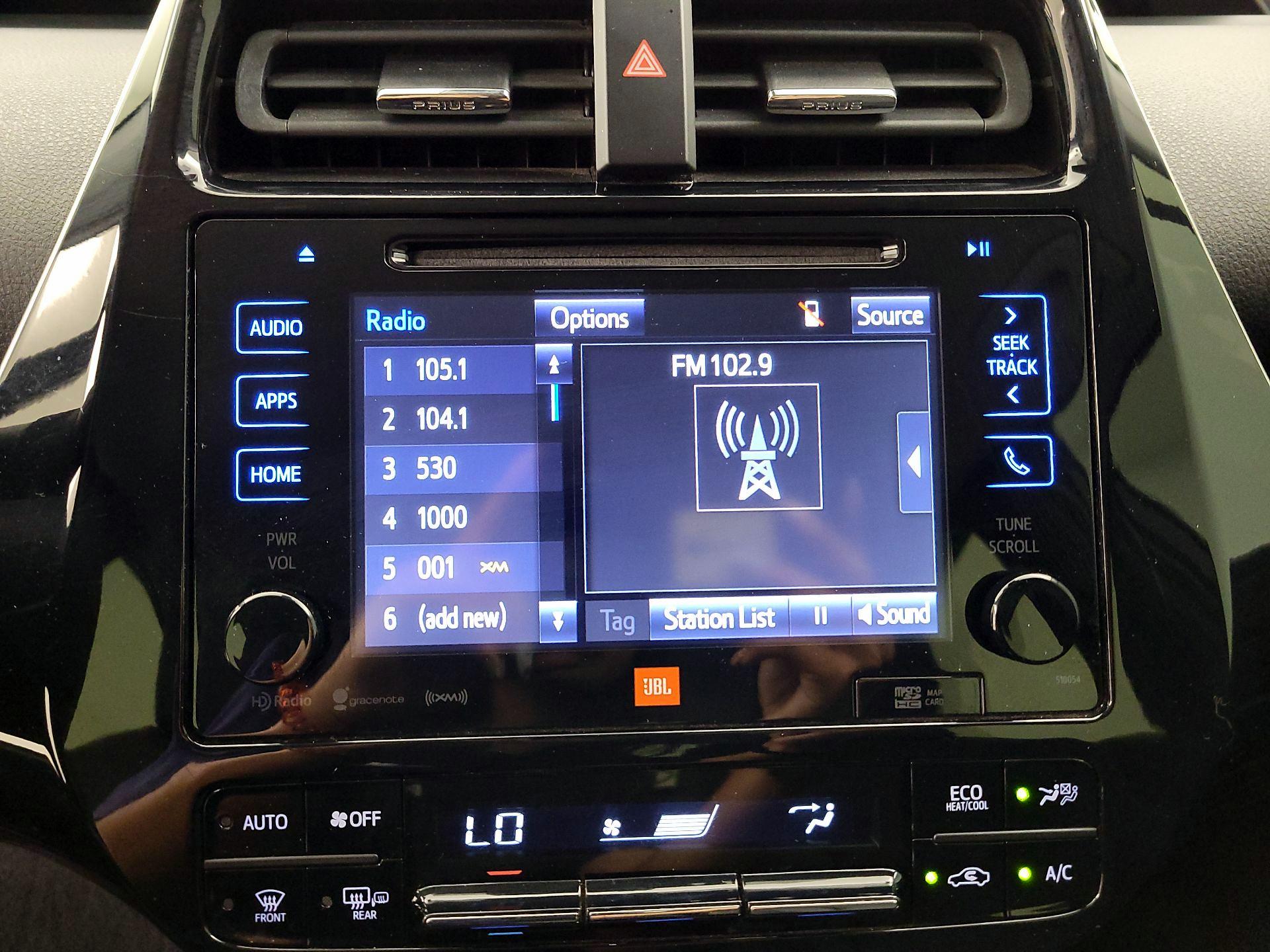 Thumbnail: 2017 Toyota Prius - 16