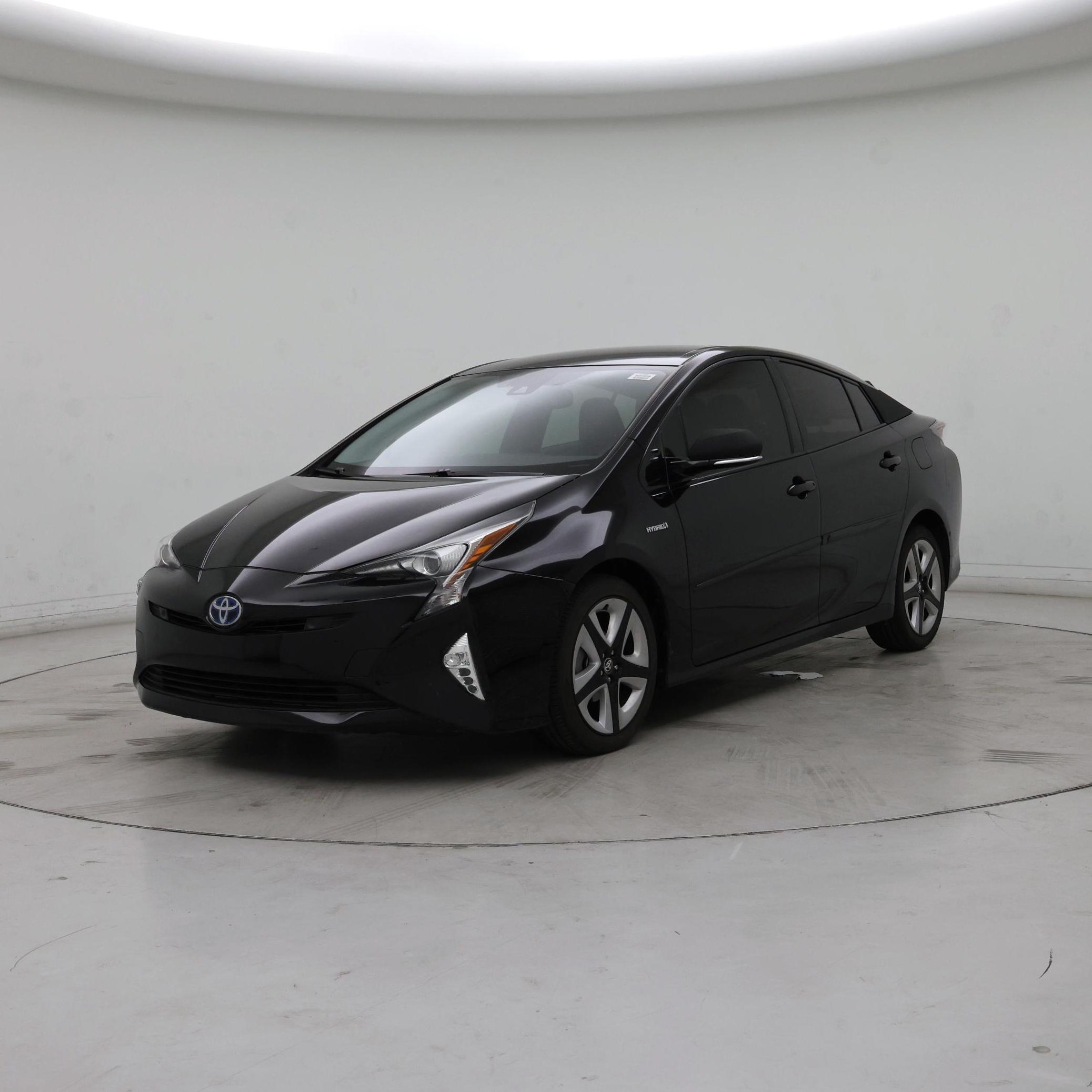 Thumbnail: 2017 Toyota Prius - 4