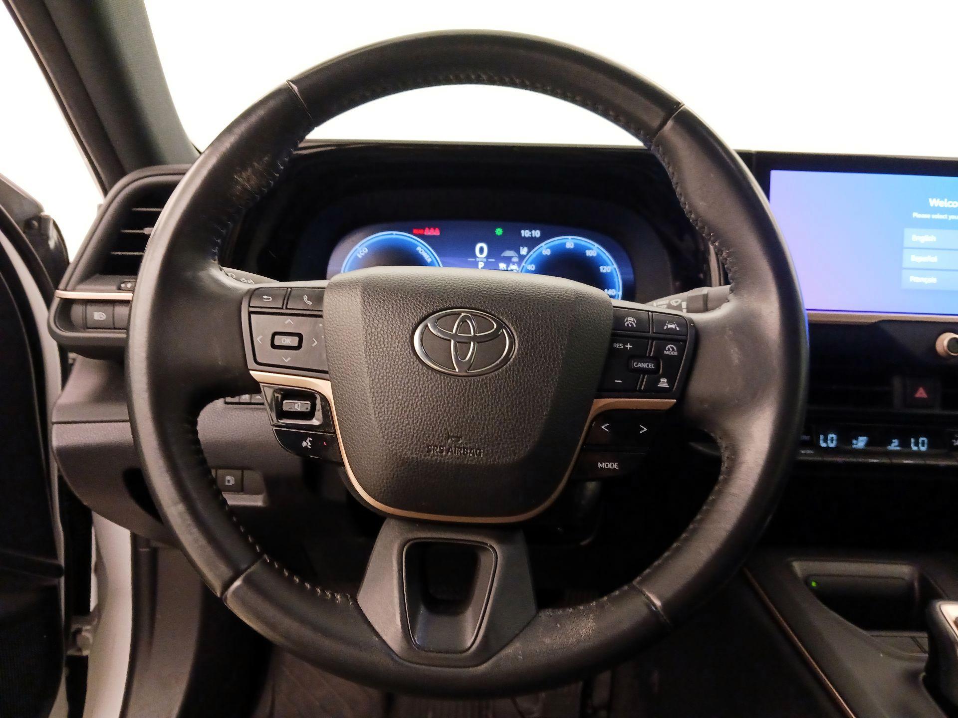 Thumbnail: 2023 Toyota Crown - 10