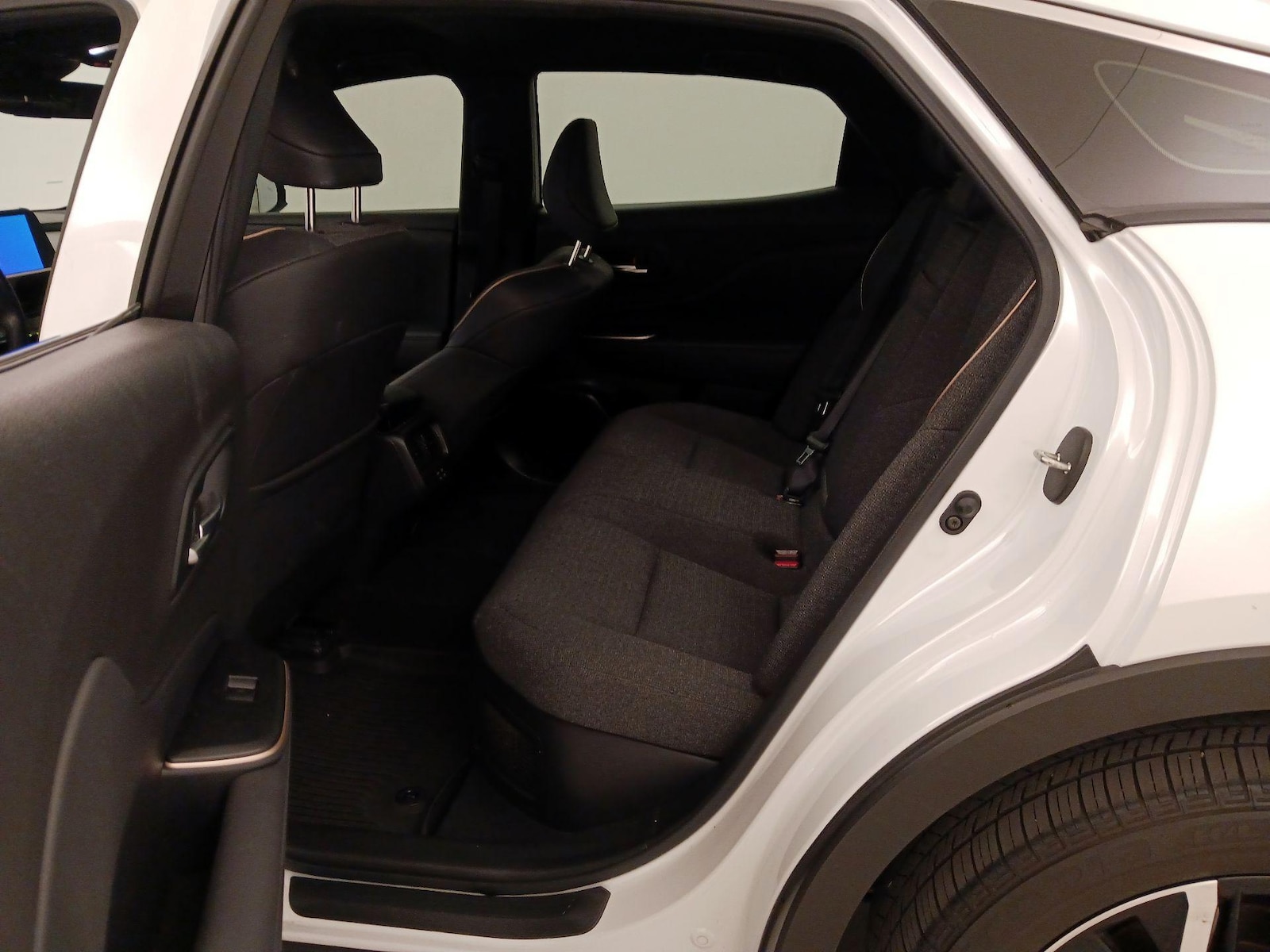 2023 Toyota Crown XLE - Photo 19