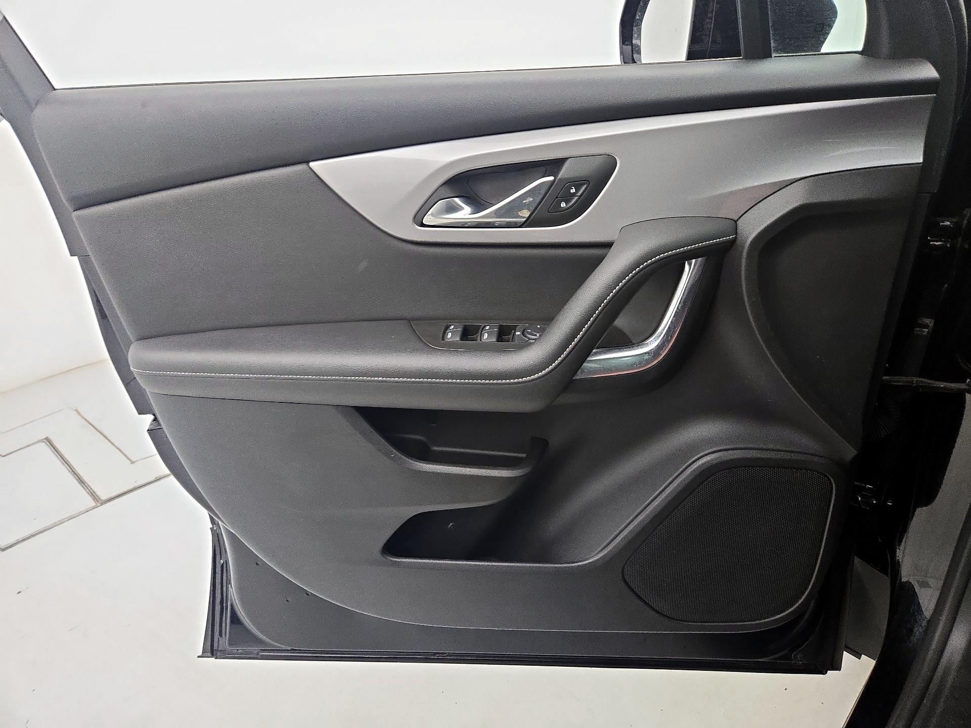 Thumbnail: 2025 Chevrolet Blazer - 12