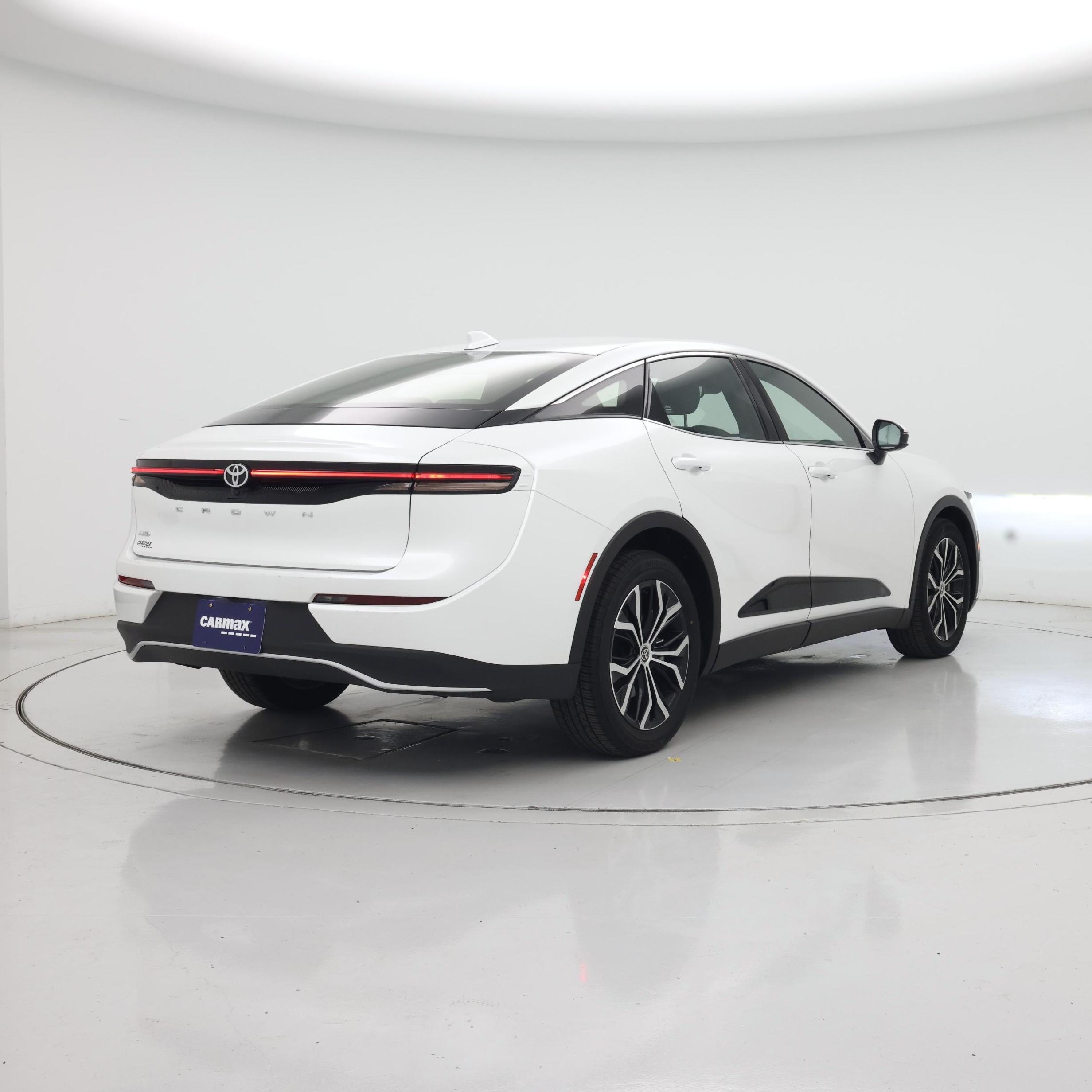 Thumbnail: 2023 Toyota Crown - 8
