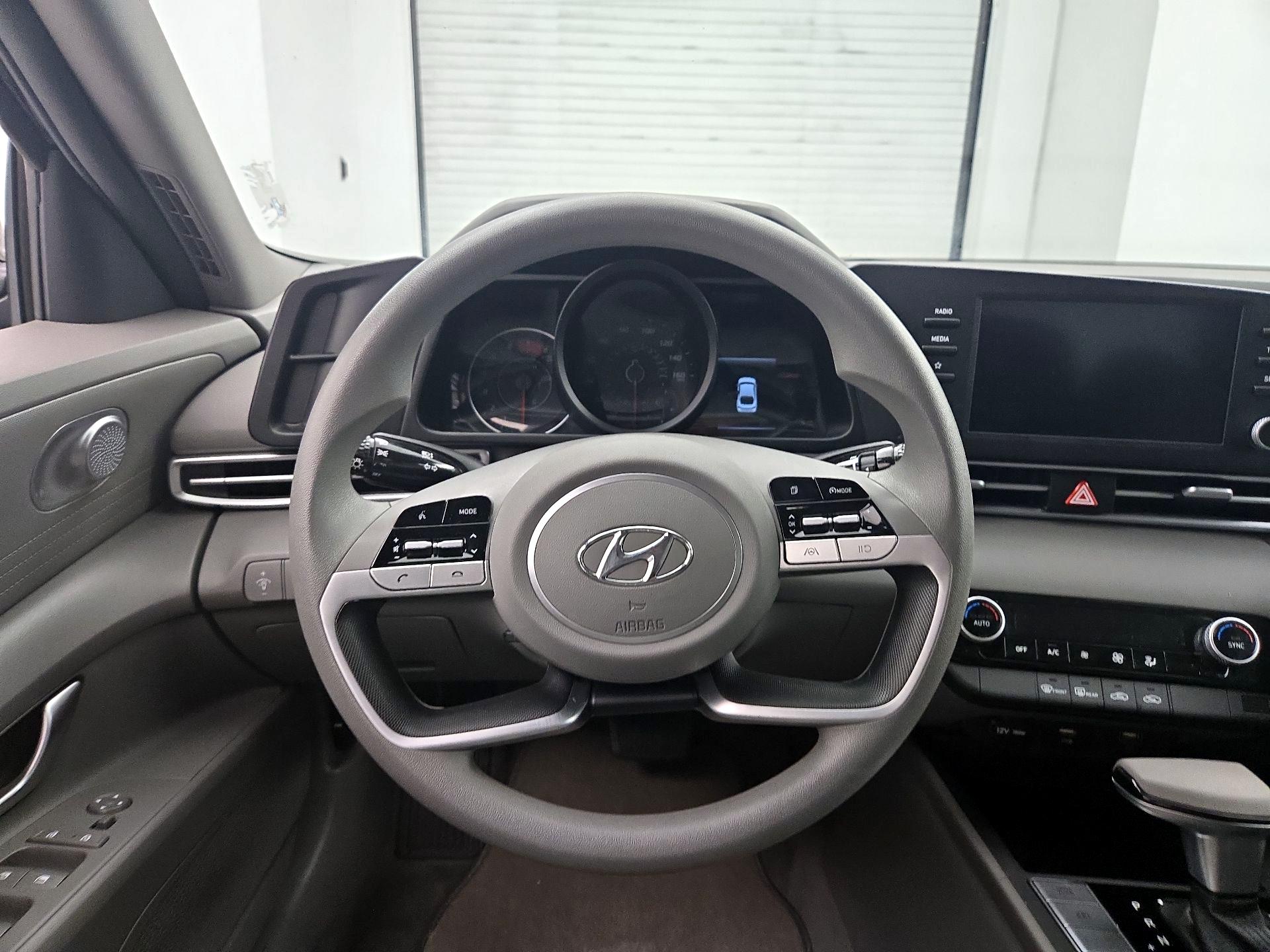 Thumbnail: 2023 Hyundai Elantra - 10