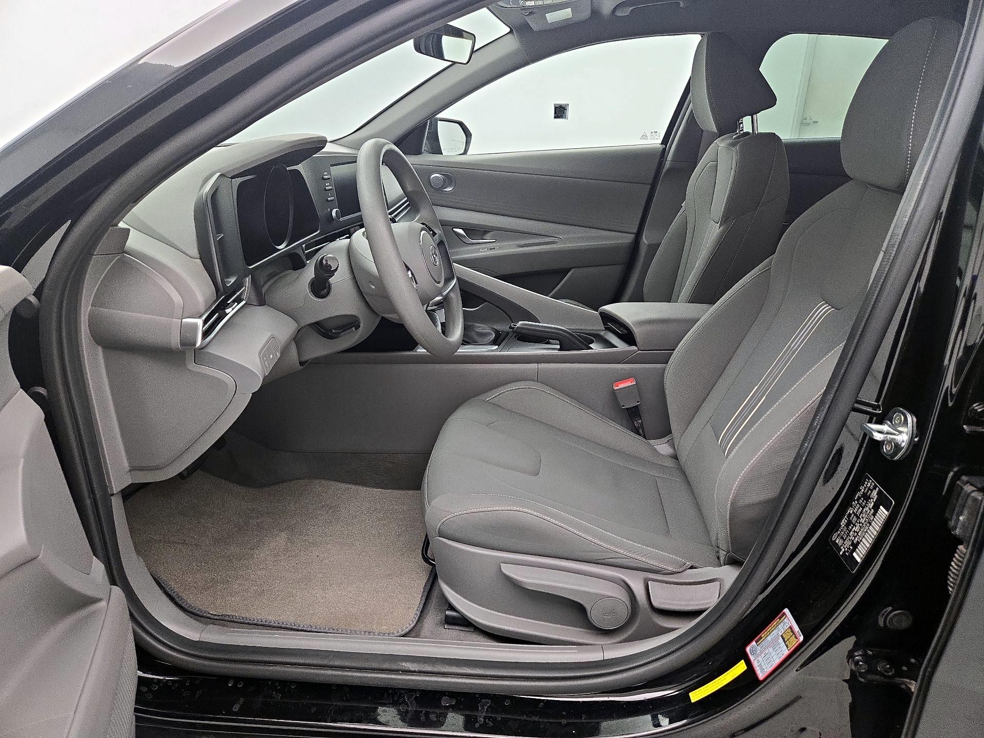 Thumbnail: 2023 Hyundai Elantra - 11