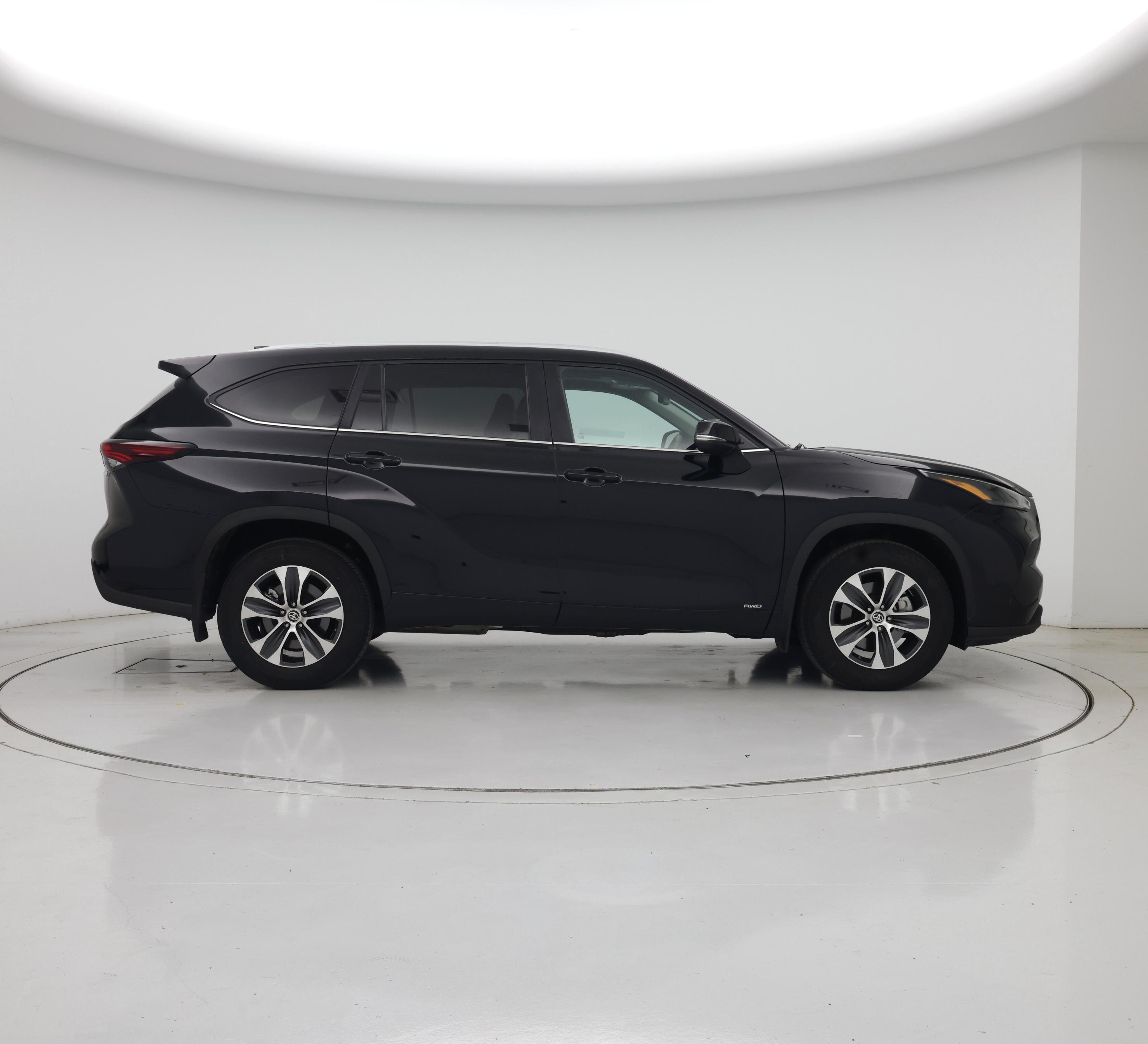 Thumbnail: 2024 Toyota Highlander - 7