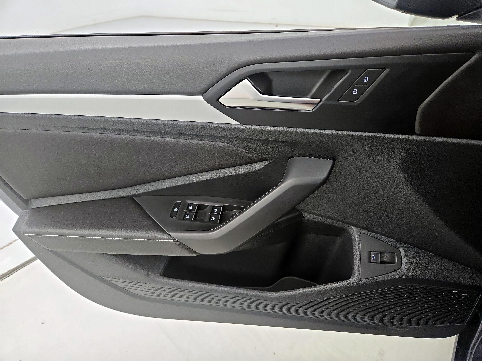 Thumbnail: 2025 Volkswagen Jetta - 12