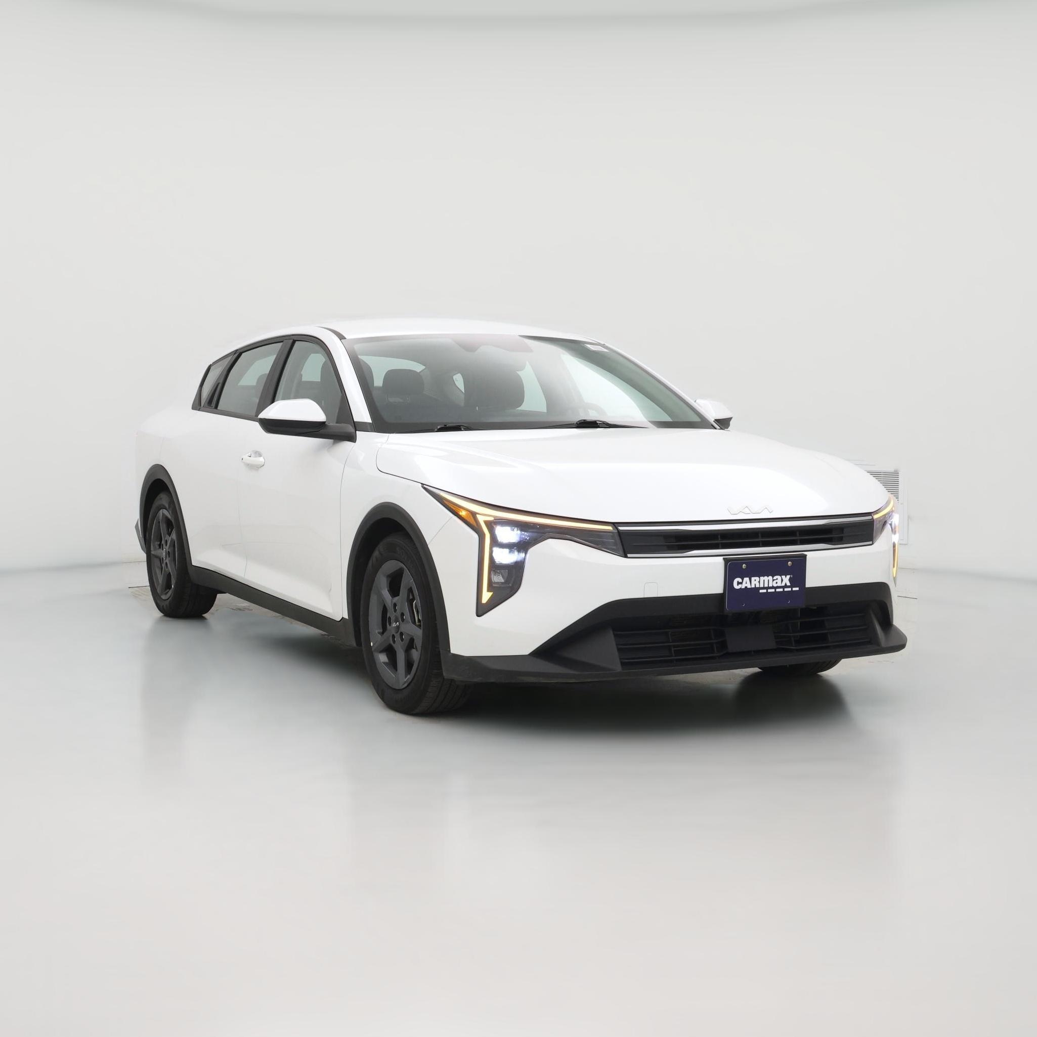 Thumbnail: 2025 Kia K4 - 1