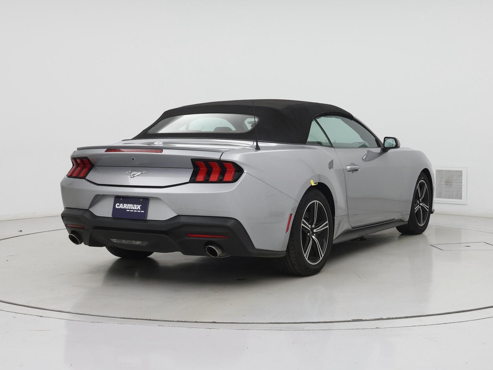 2024 Ford Mustang EcoBoost Premium - Photo 9
