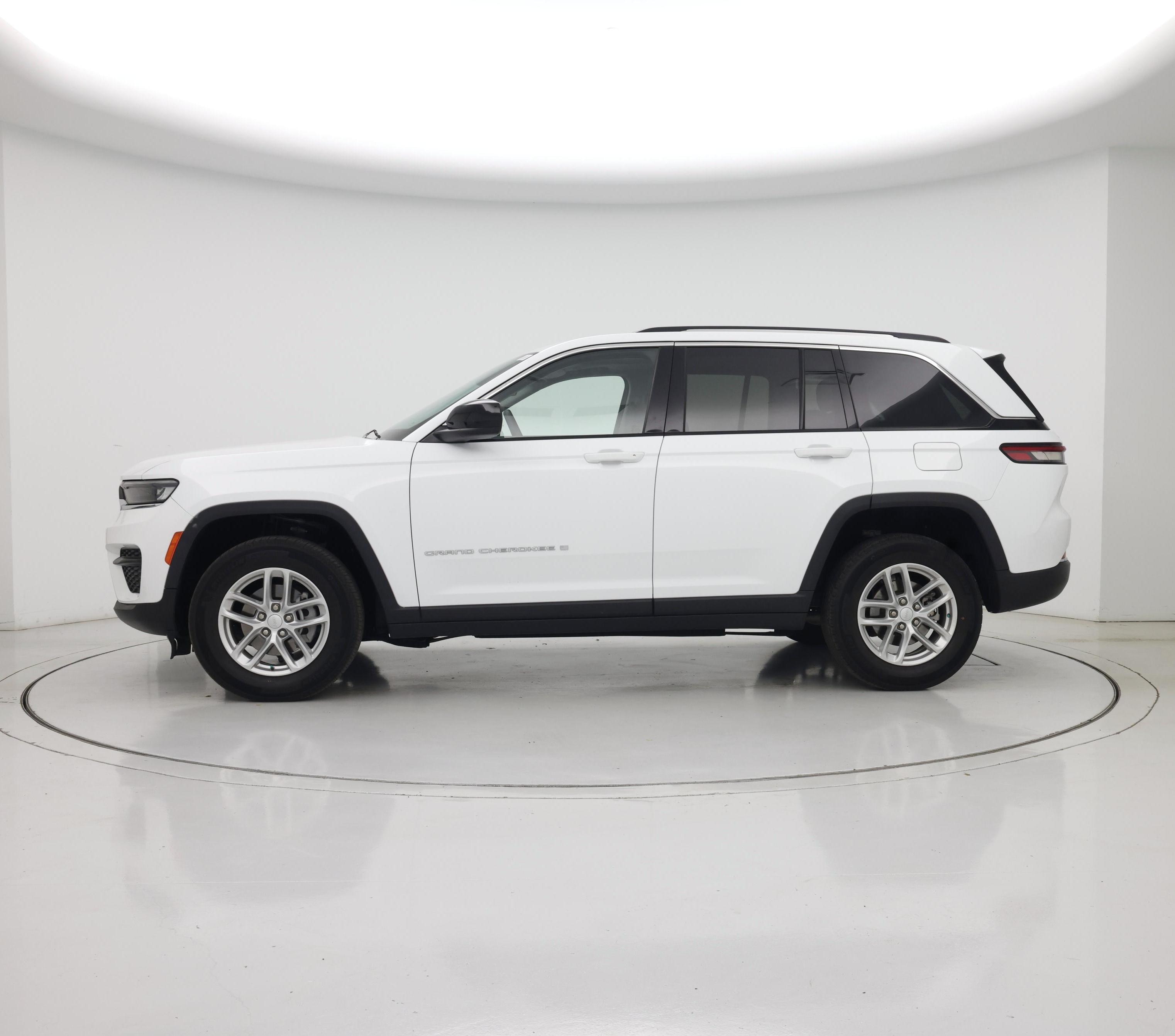 Thumbnail: 2023 Jeep Grand Cherokee - 3