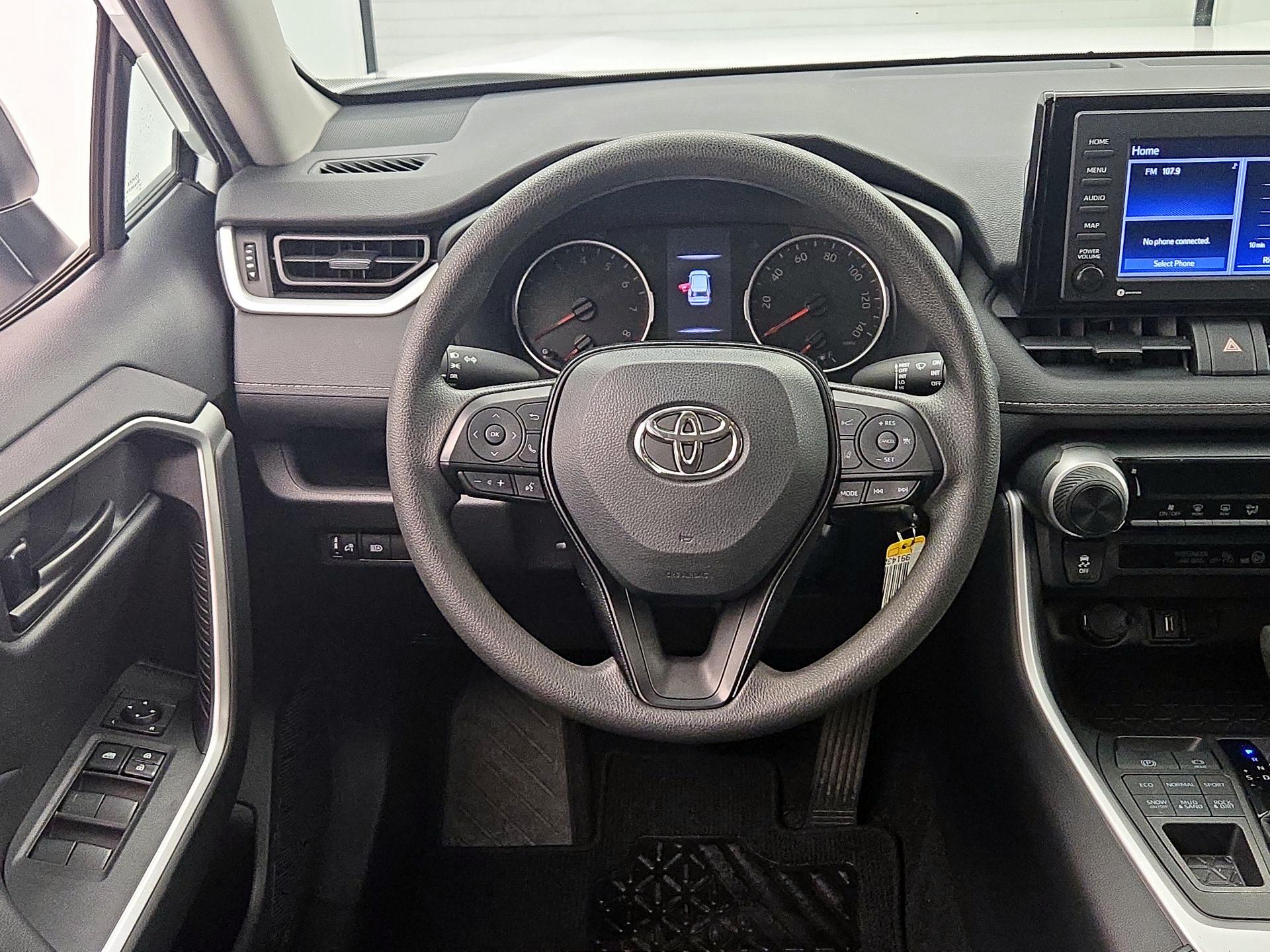 Thumbnail: 2021 Toyota RAV4 - 10