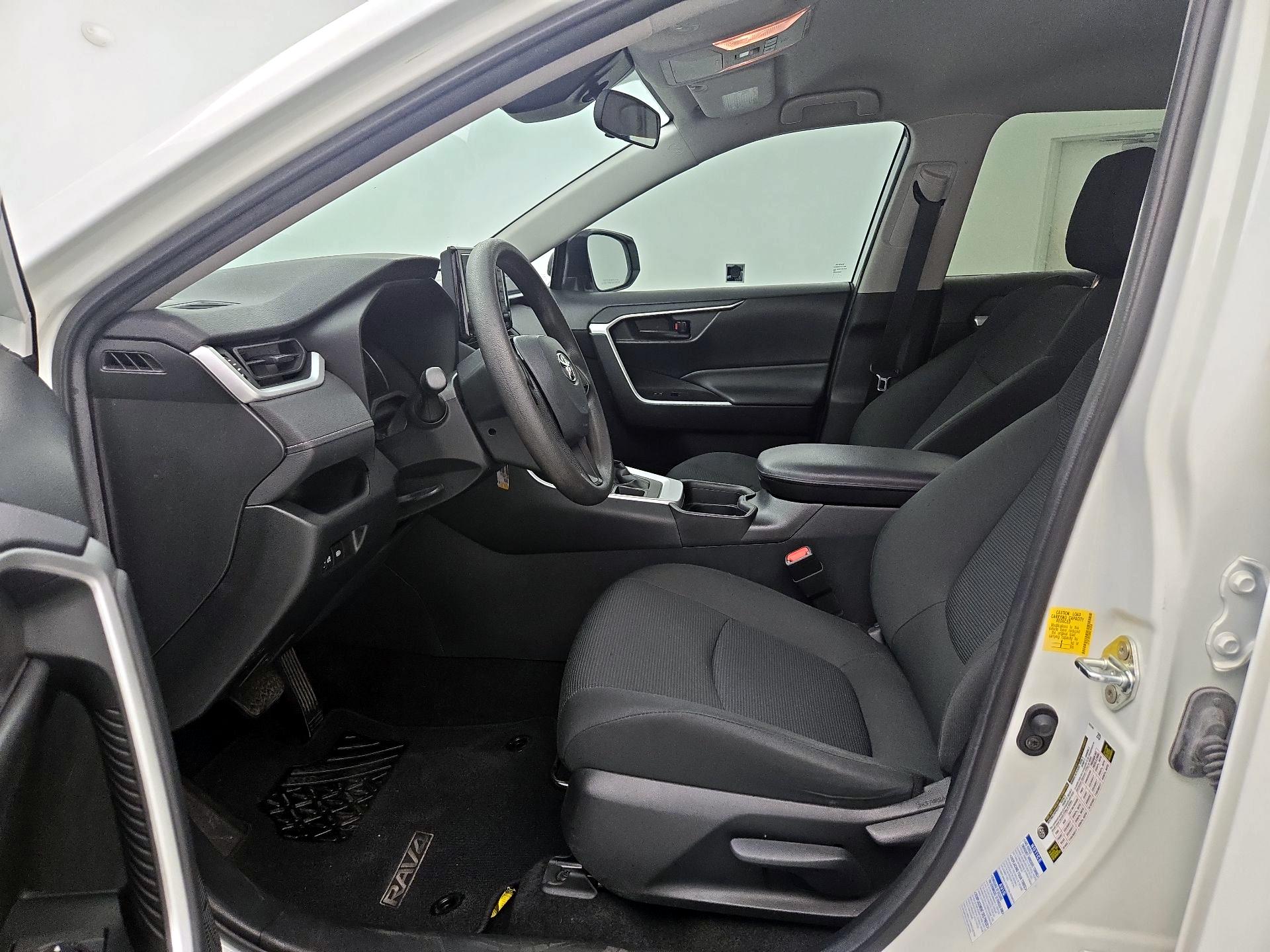 Thumbnail: 2021 Toyota RAV4 - 11