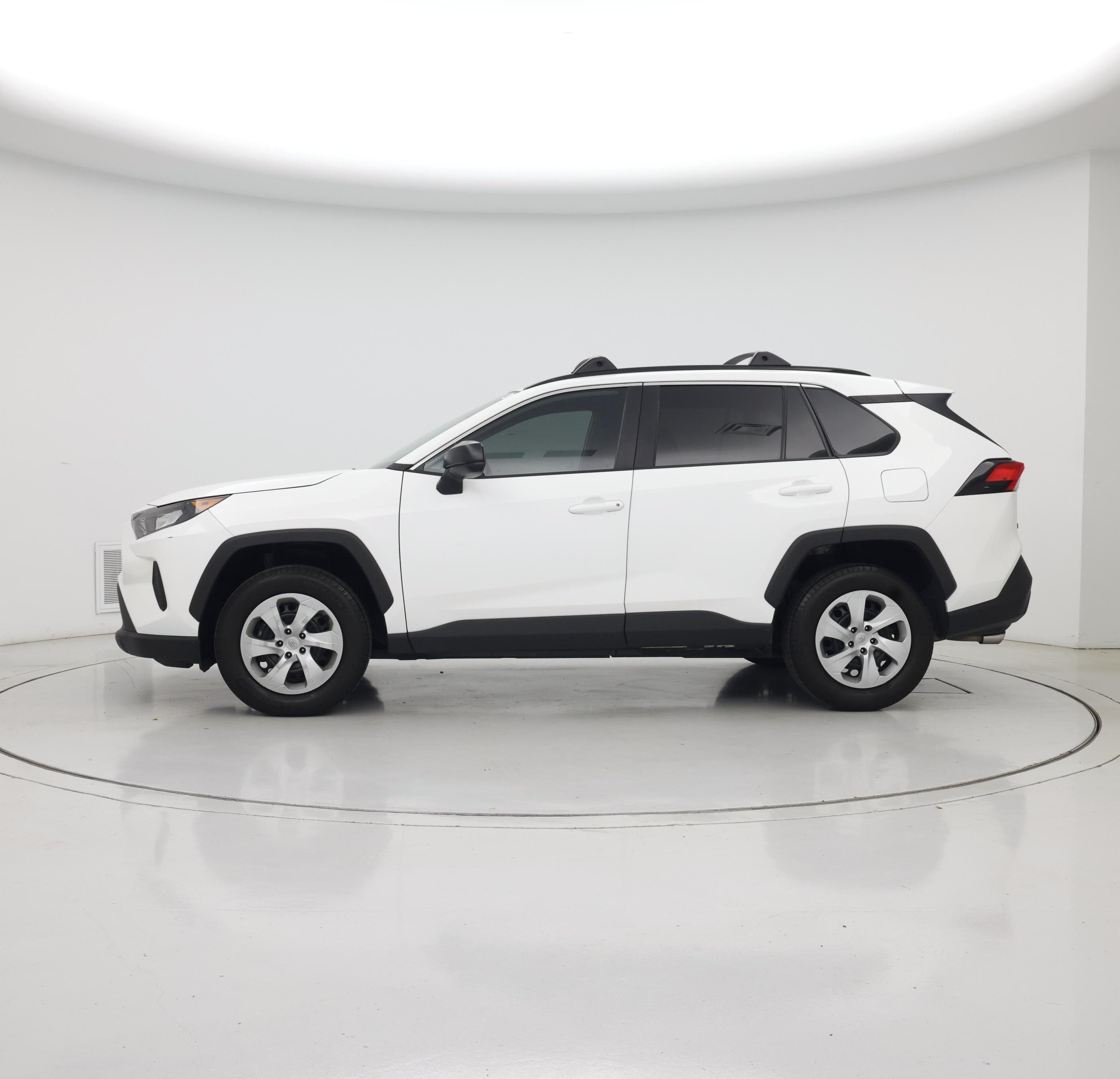Thumbnail: 2021 Toyota RAV4 - 3