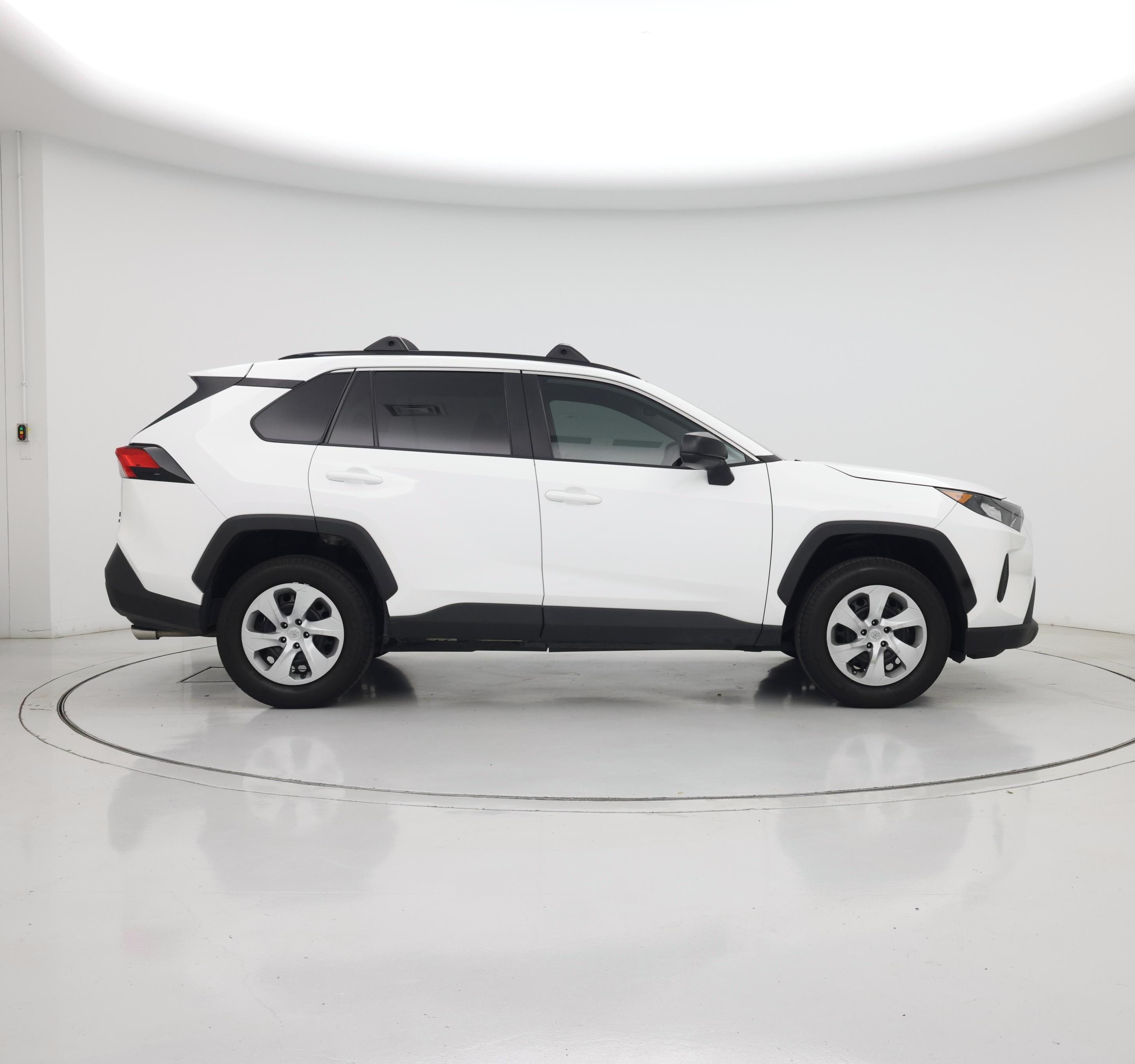 Thumbnail: 2021 Toyota RAV4 - 7
