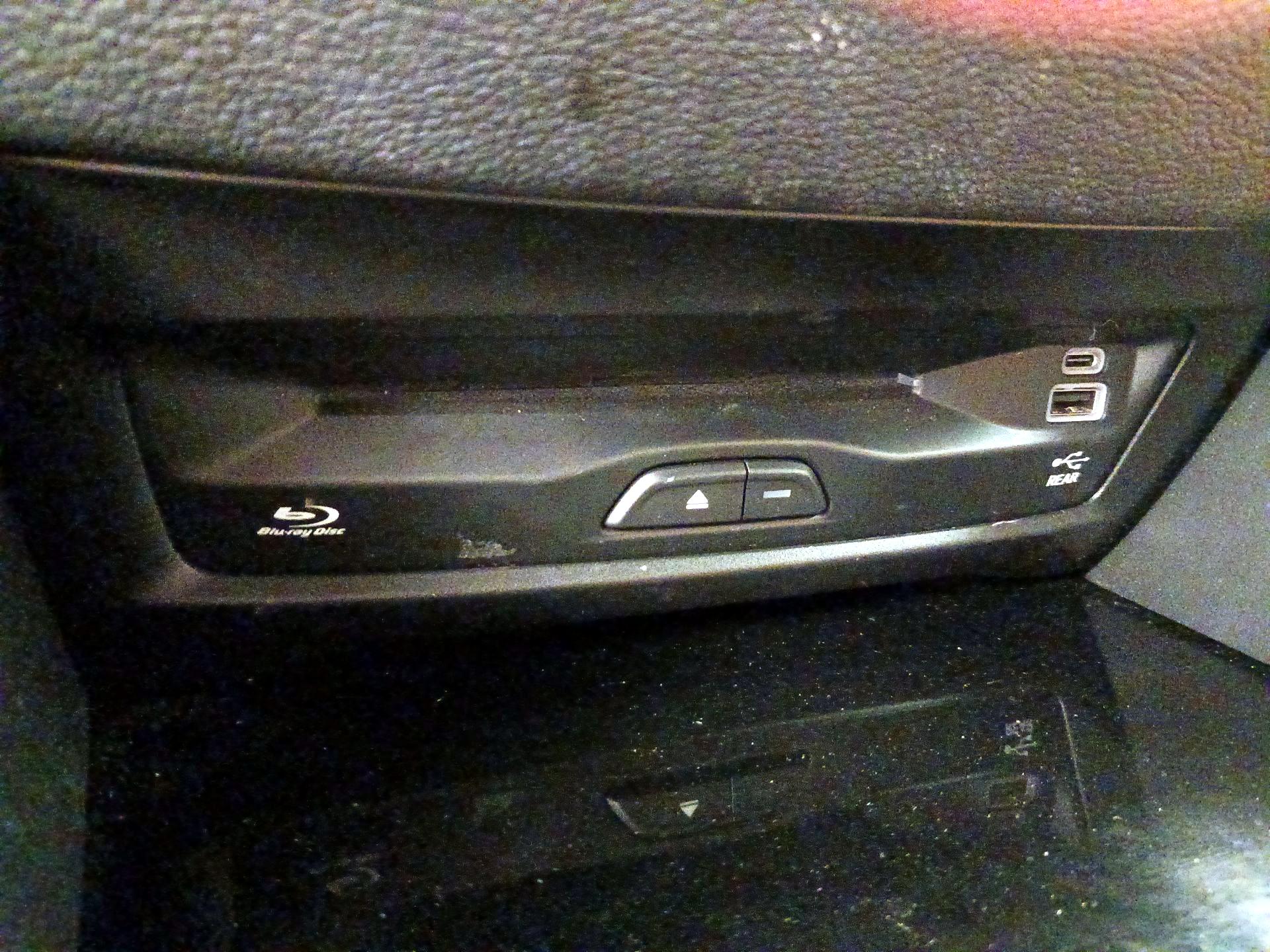 Thumbnail: 2023 Chrysler Pacifica - 19