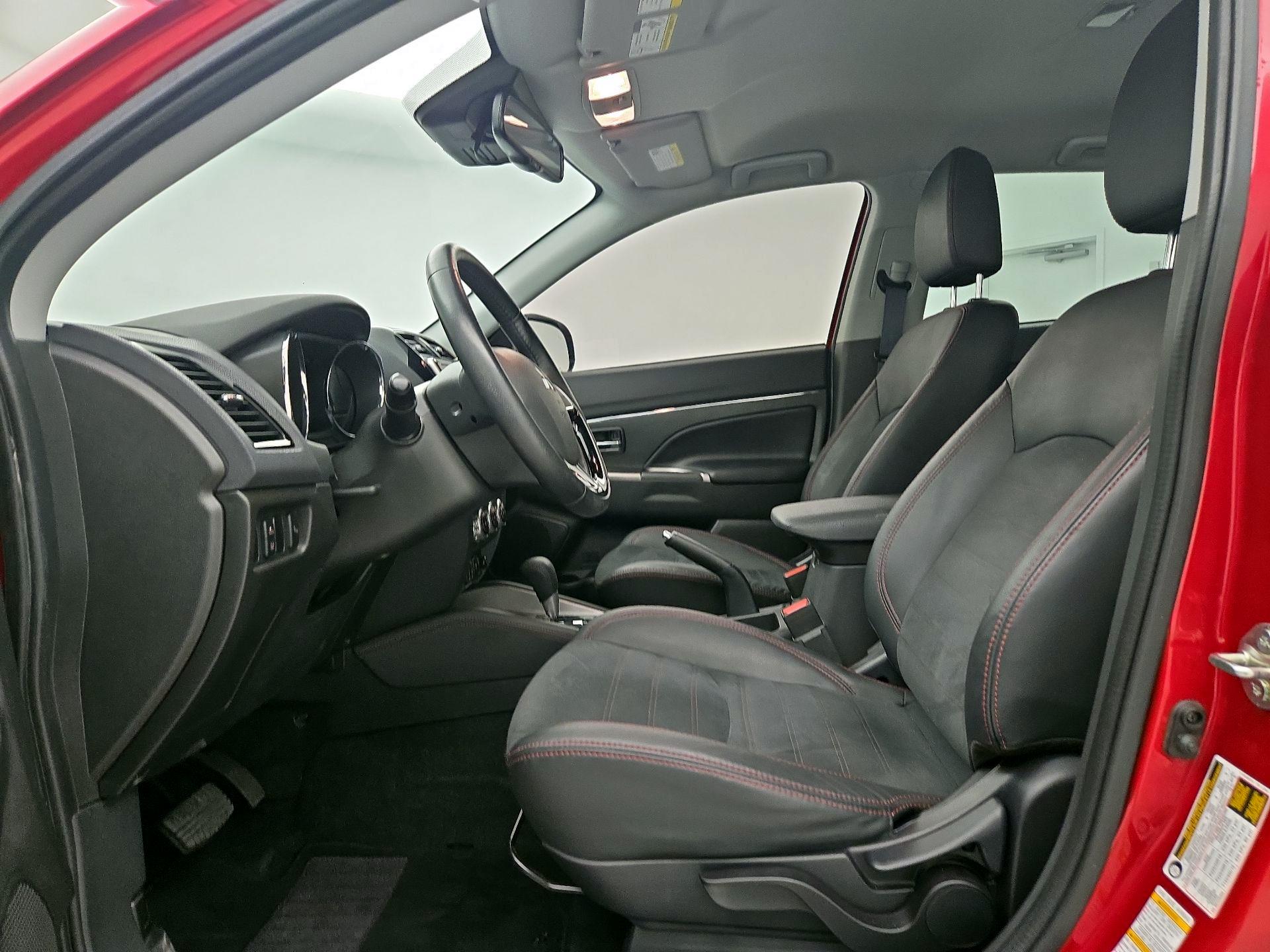 Thumbnail: 2022 Mitsubishi Outlander Sport - 11