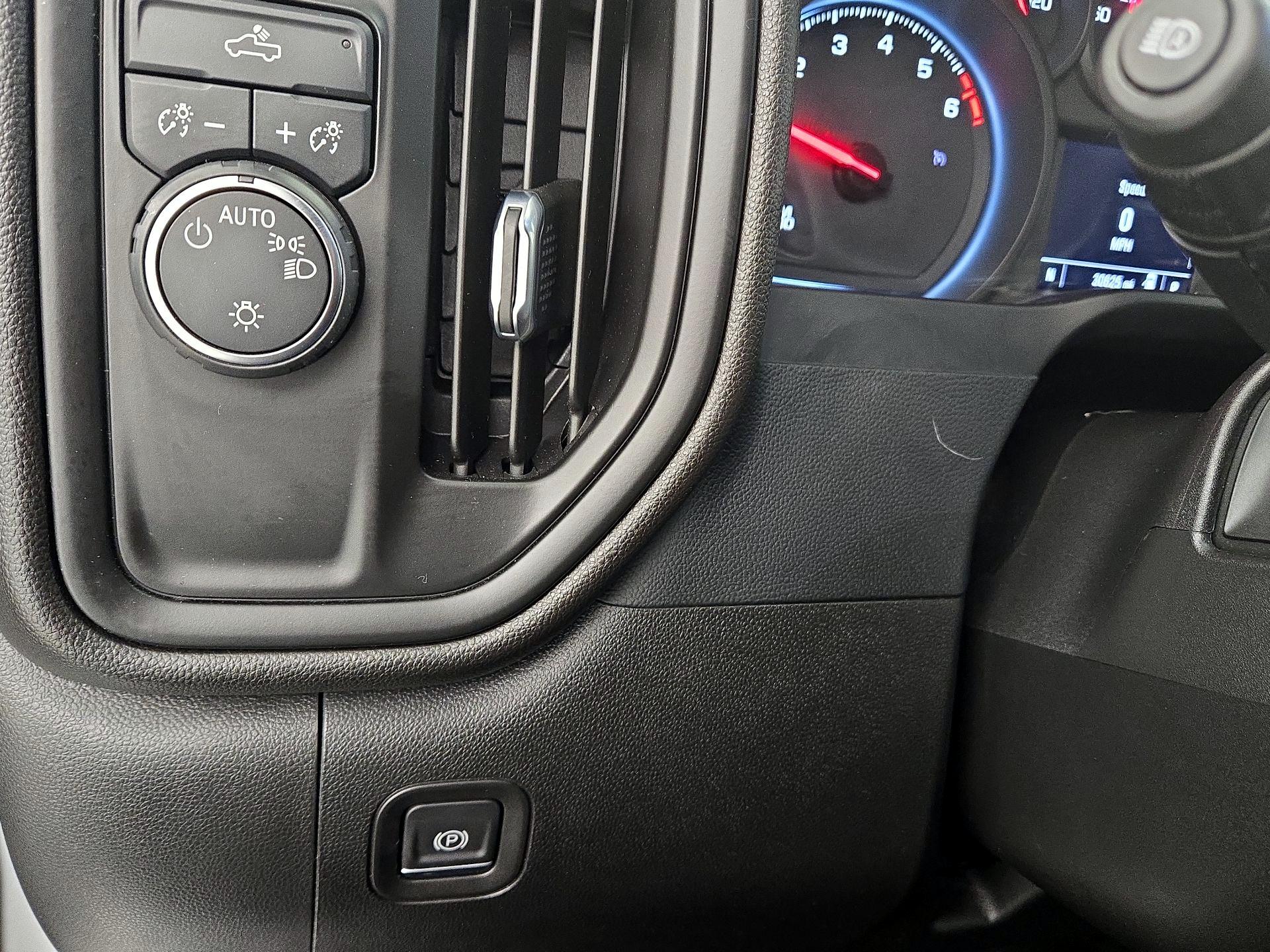 Thumbnail: 2022 Chevrolet Silverado 1500 - 13