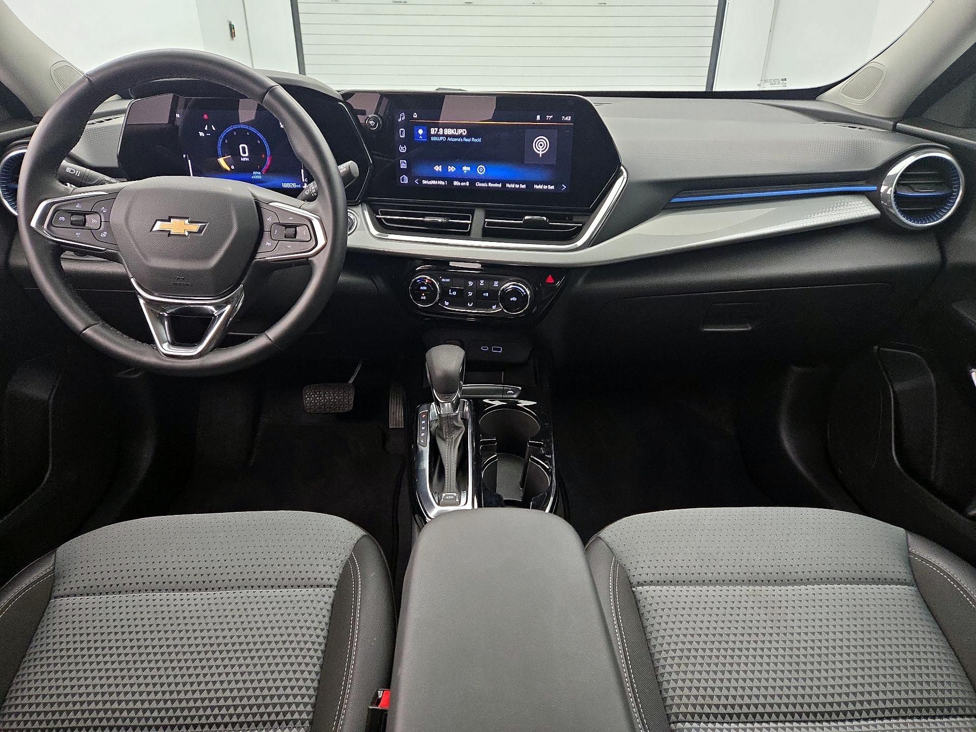 Thumbnail: 2025 Chevrolet Trax - 9