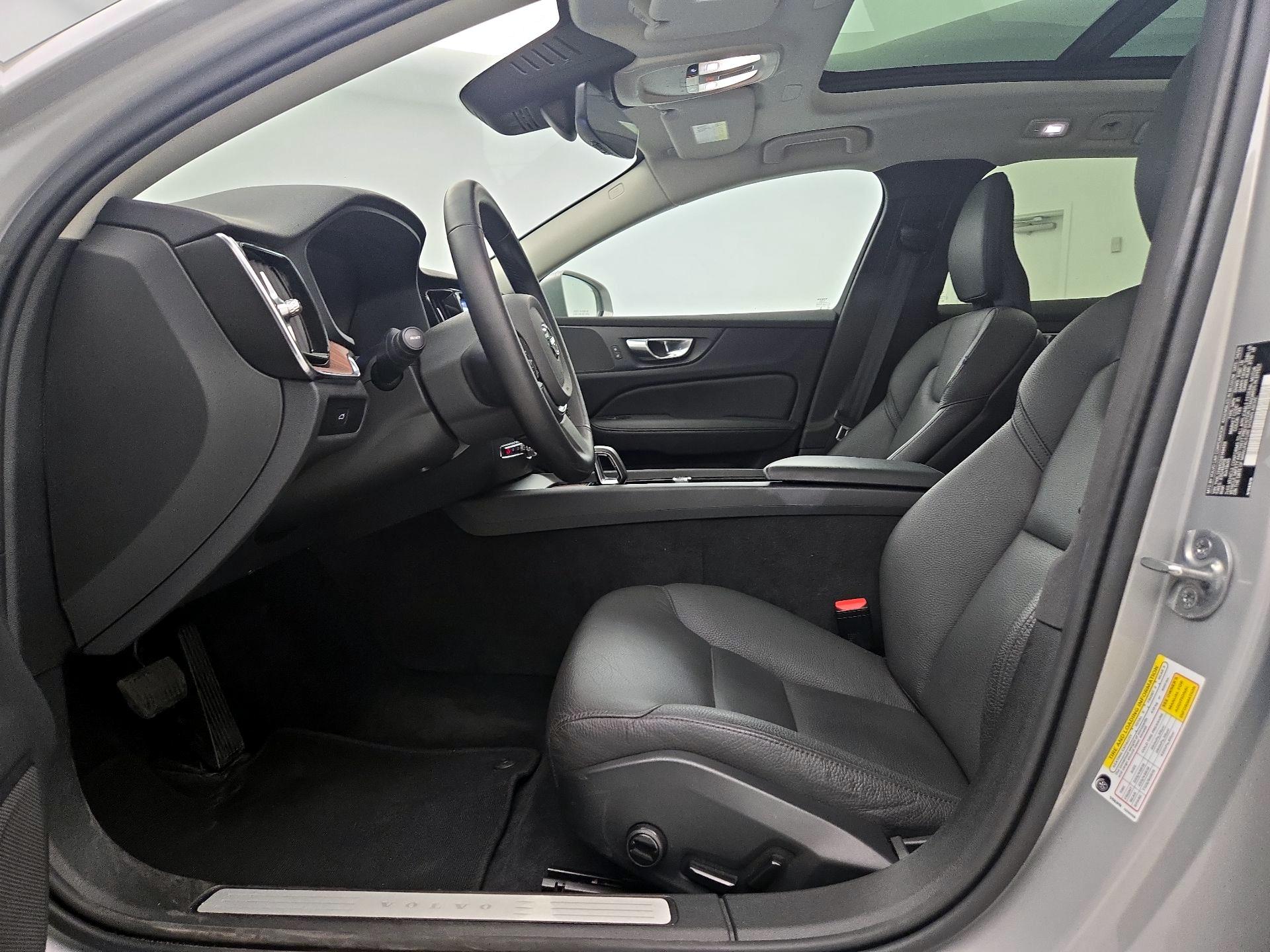 Thumbnail: 2025 Volvo S60 - 11