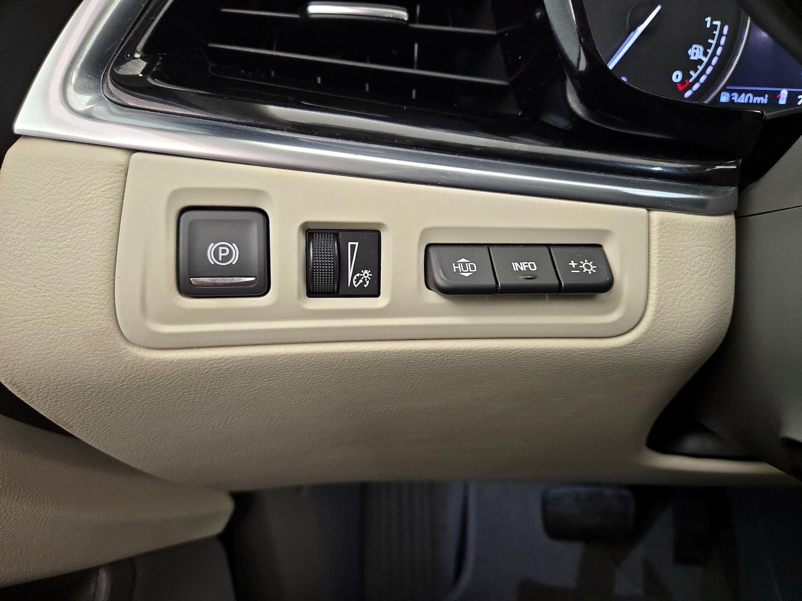 2024 Cadillac XT6 Premium Luxury - Photo 14