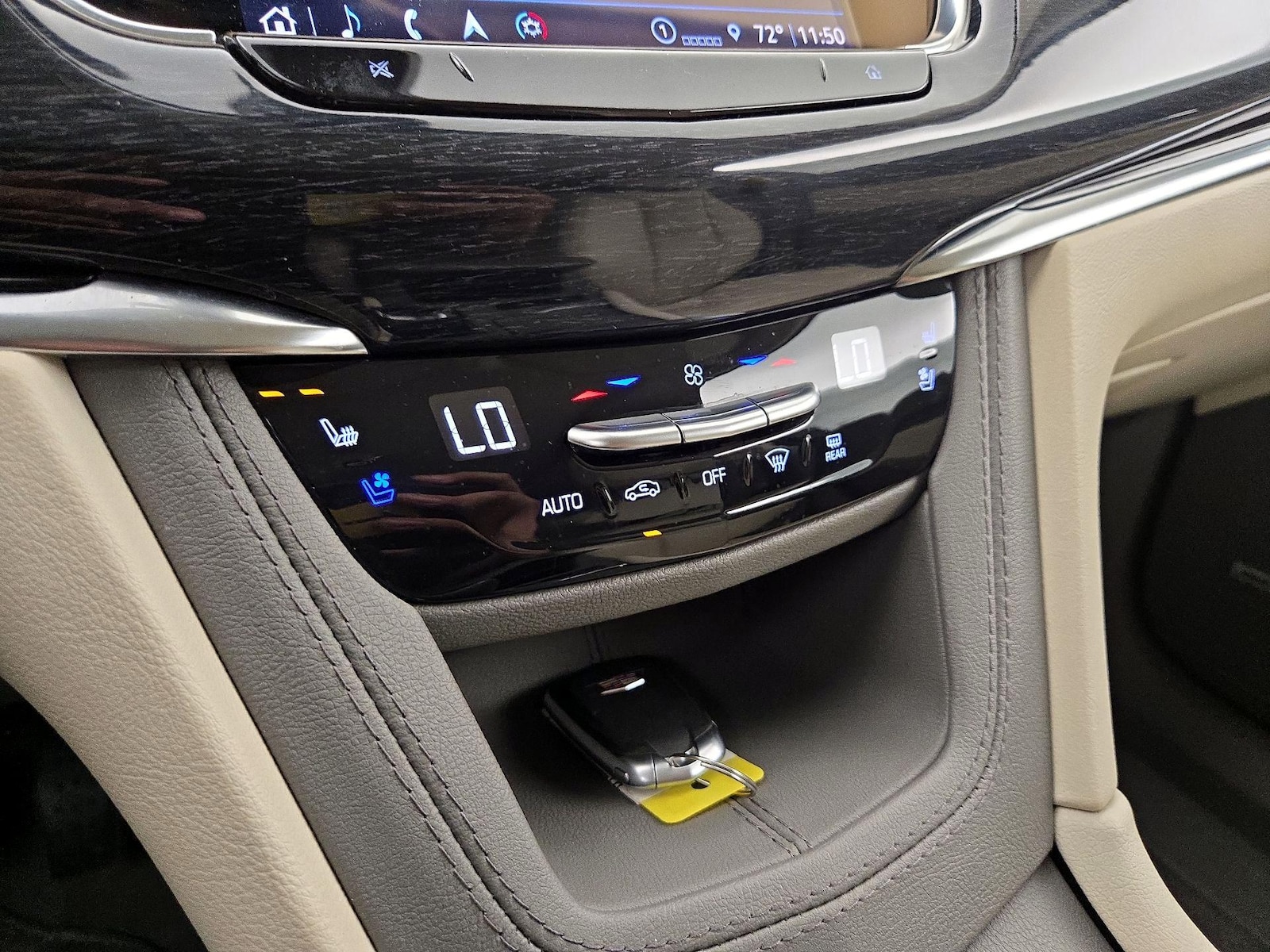 2024 Cadillac XT6 Premium Luxury - Photo 17