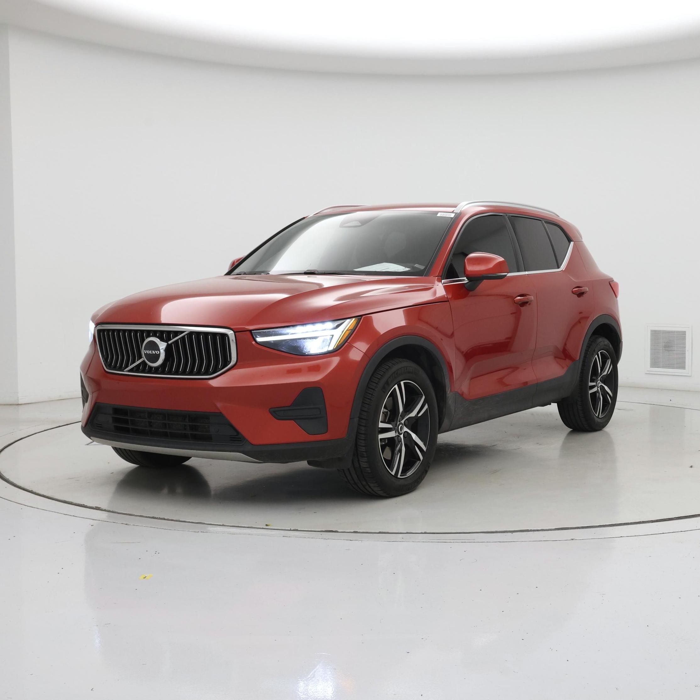 Thumbnail: 2024 Volvo XC40 - 4