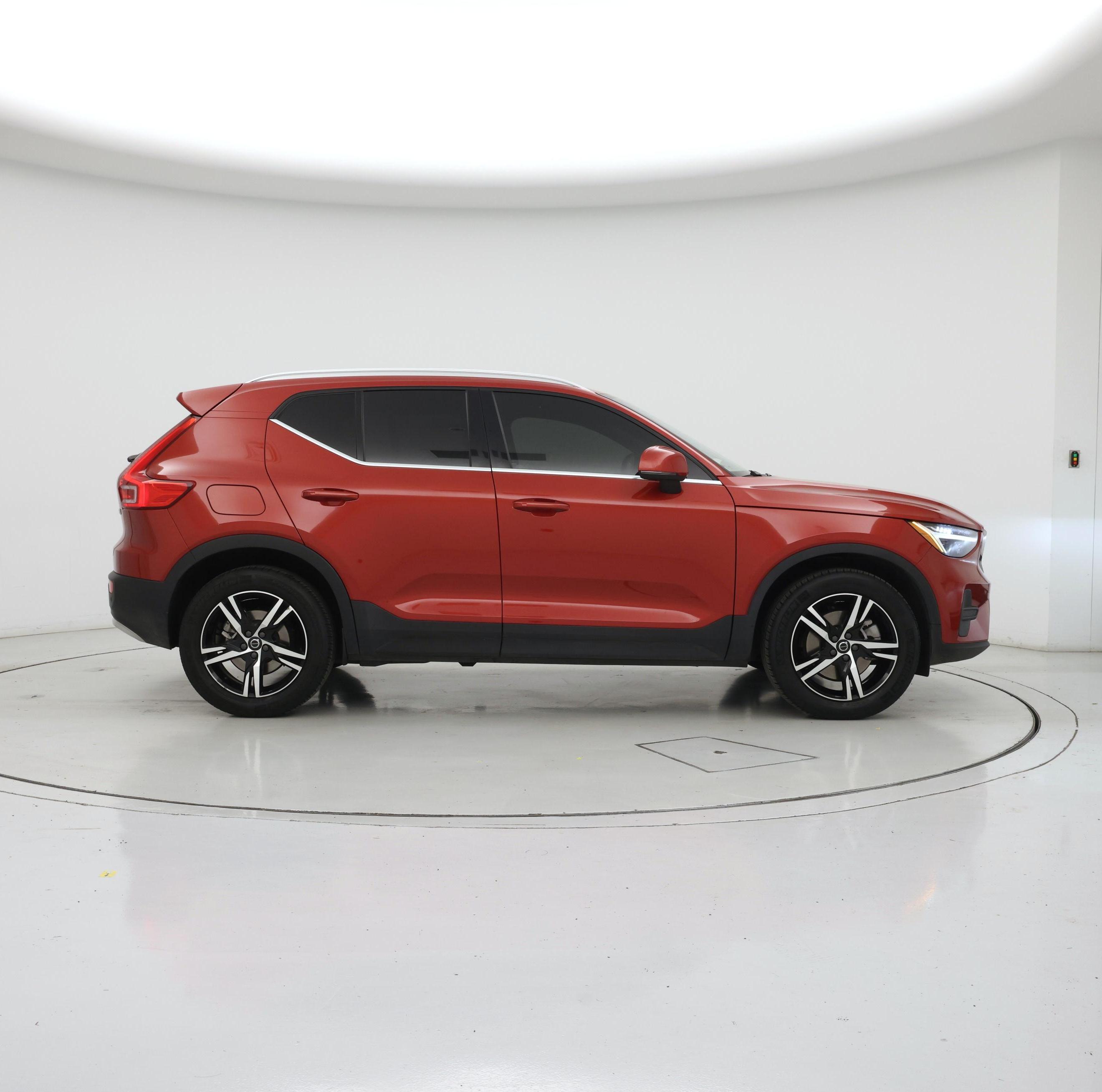 Thumbnail: 2024 Volvo XC40 - 7