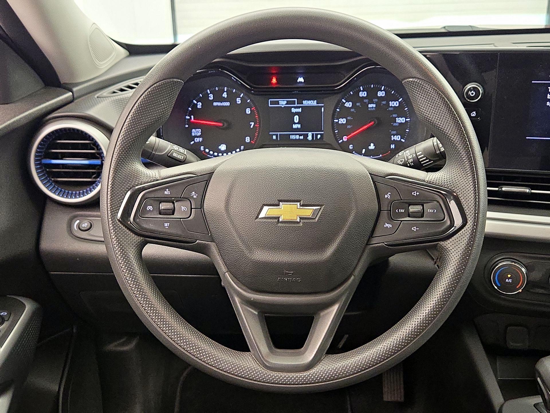 Thumbnail: 2024 Chevrolet Trax - 10