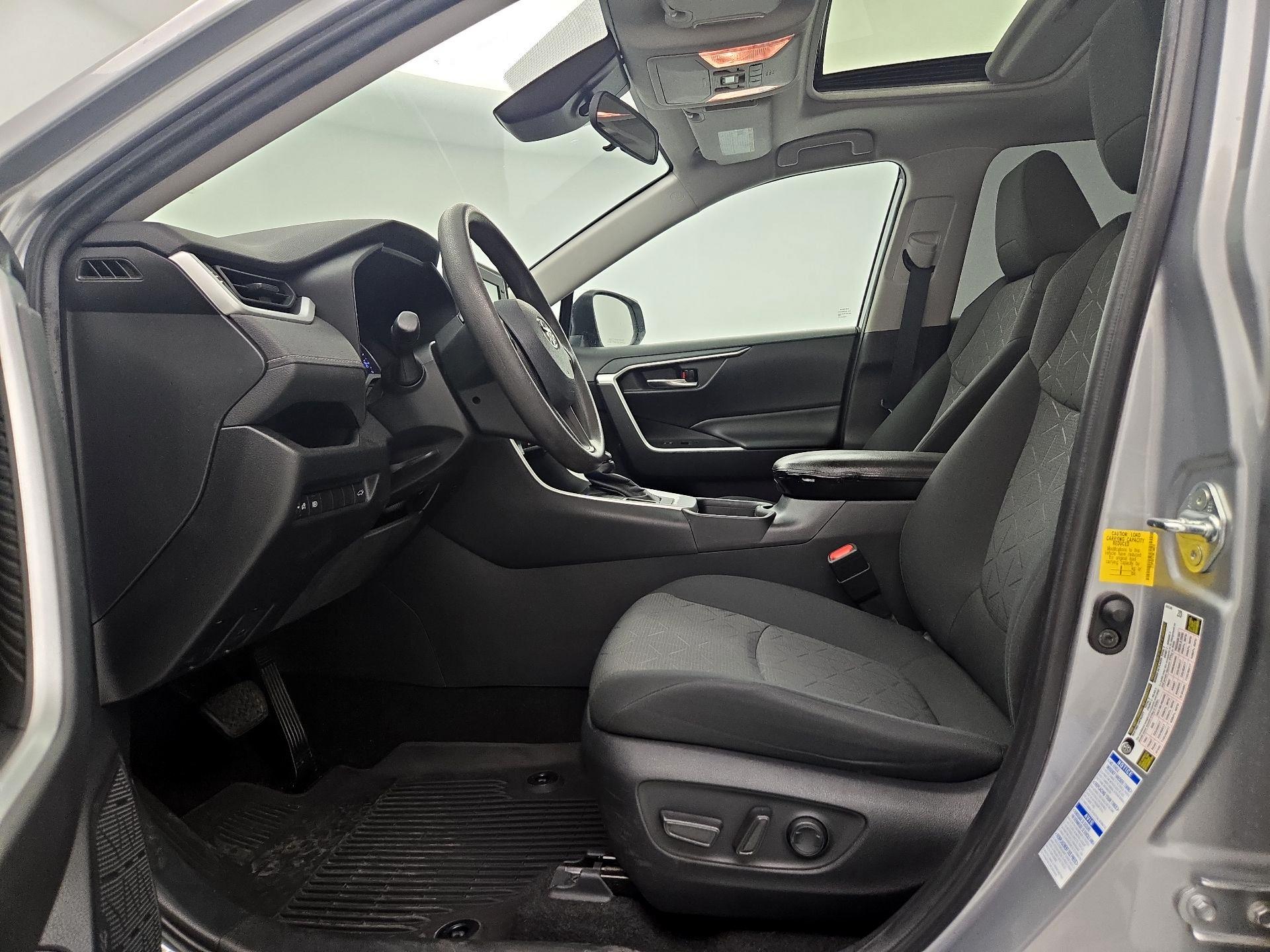 Thumbnail: 2021 Toyota RAV4 - 11