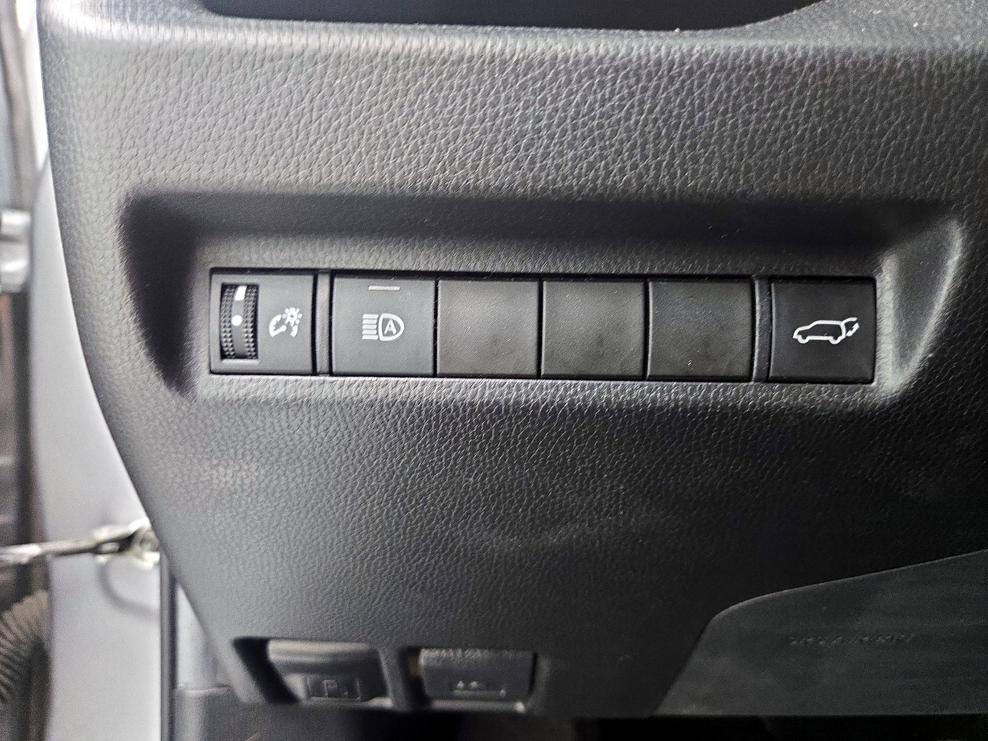 Thumbnail: 2021 Toyota RAV4 - 13