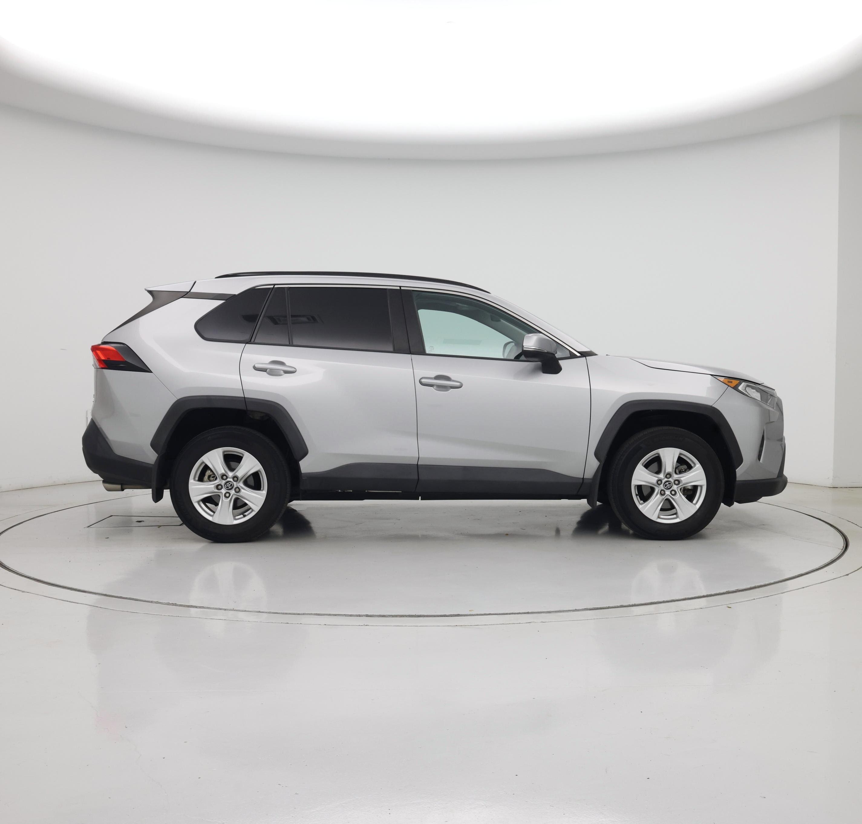 Thumbnail: 2021 Toyota RAV4 - 7