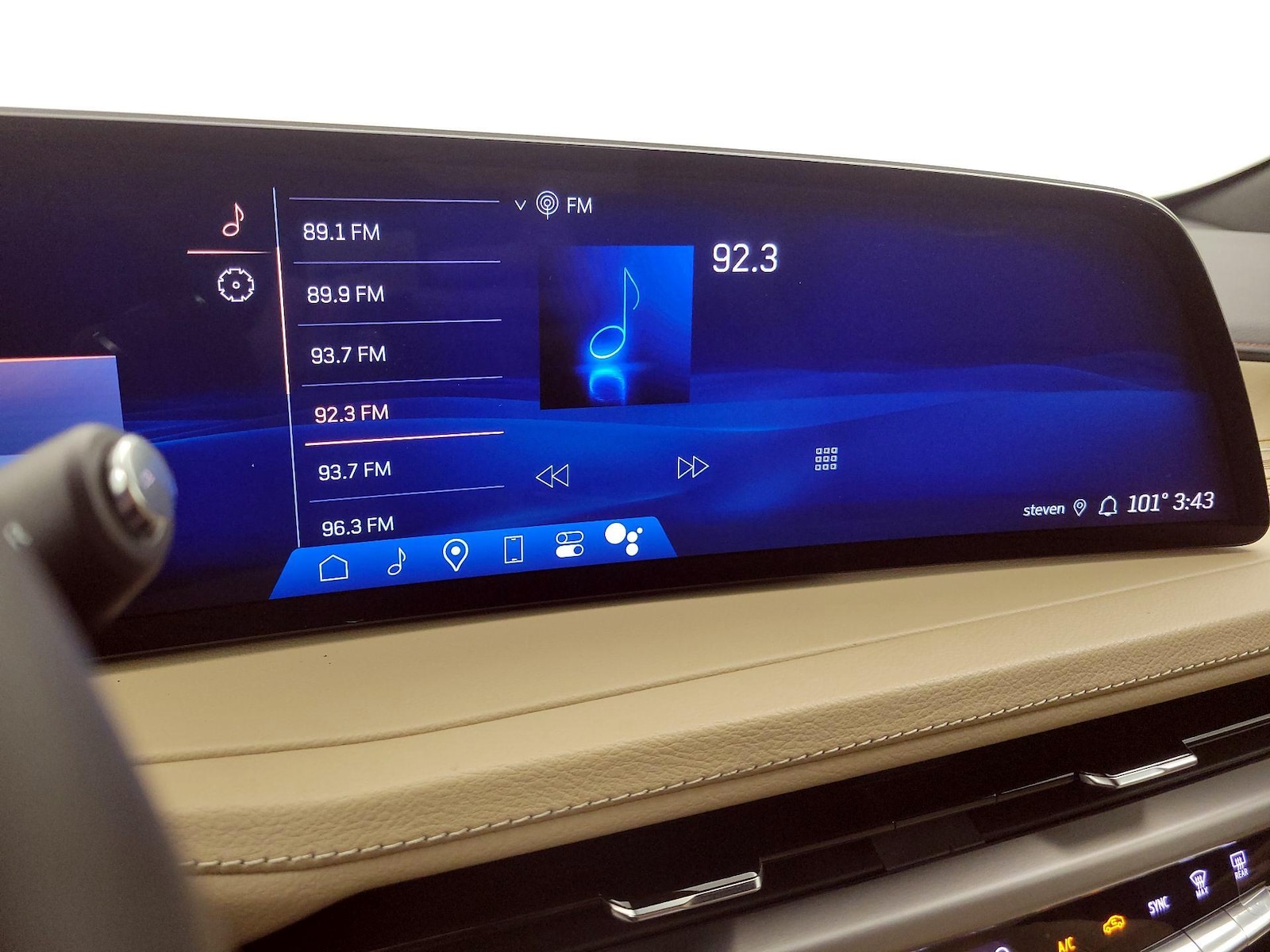 2024 Cadillac XT4 Premium Luxury - Photo 14