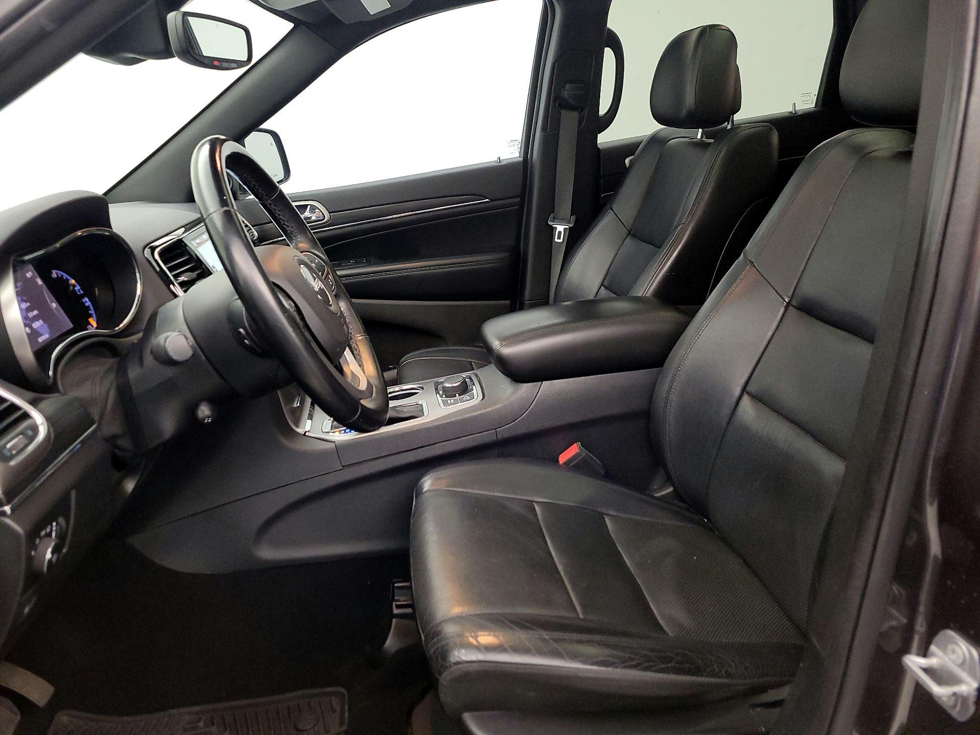 Thumbnail: 2020 Jeep Grand Cherokee - 11