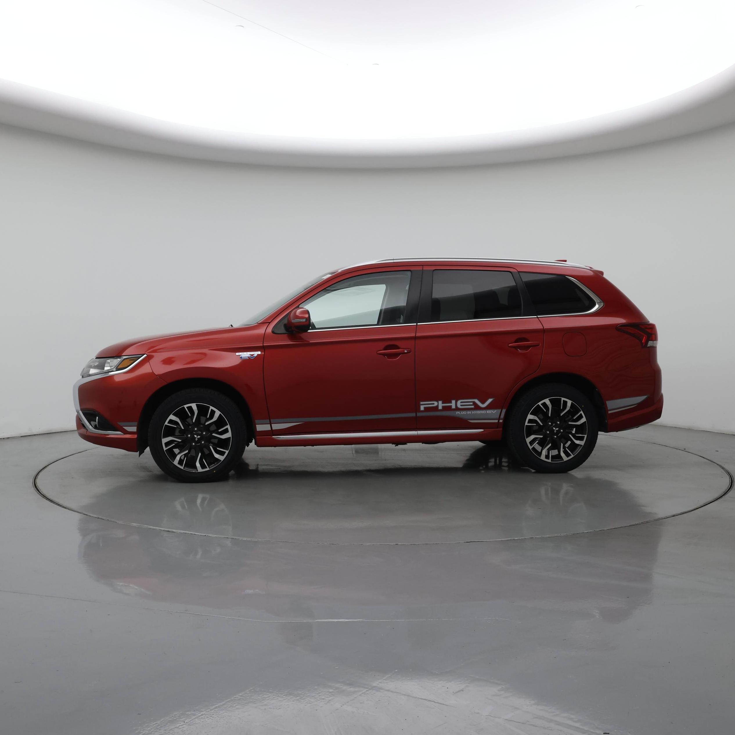 Thumbnail: 2018 Mitsubishi Outlander - 3