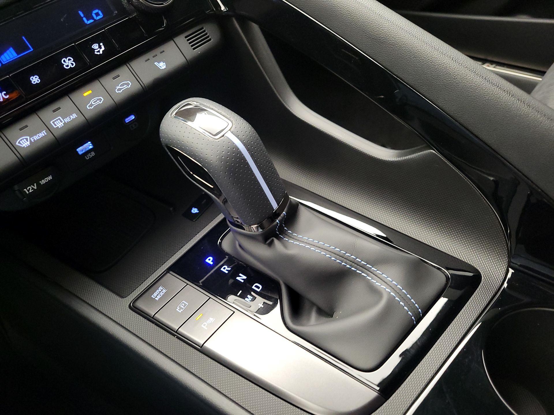 Thumbnail: 2025 Hyundai Elantra - 18