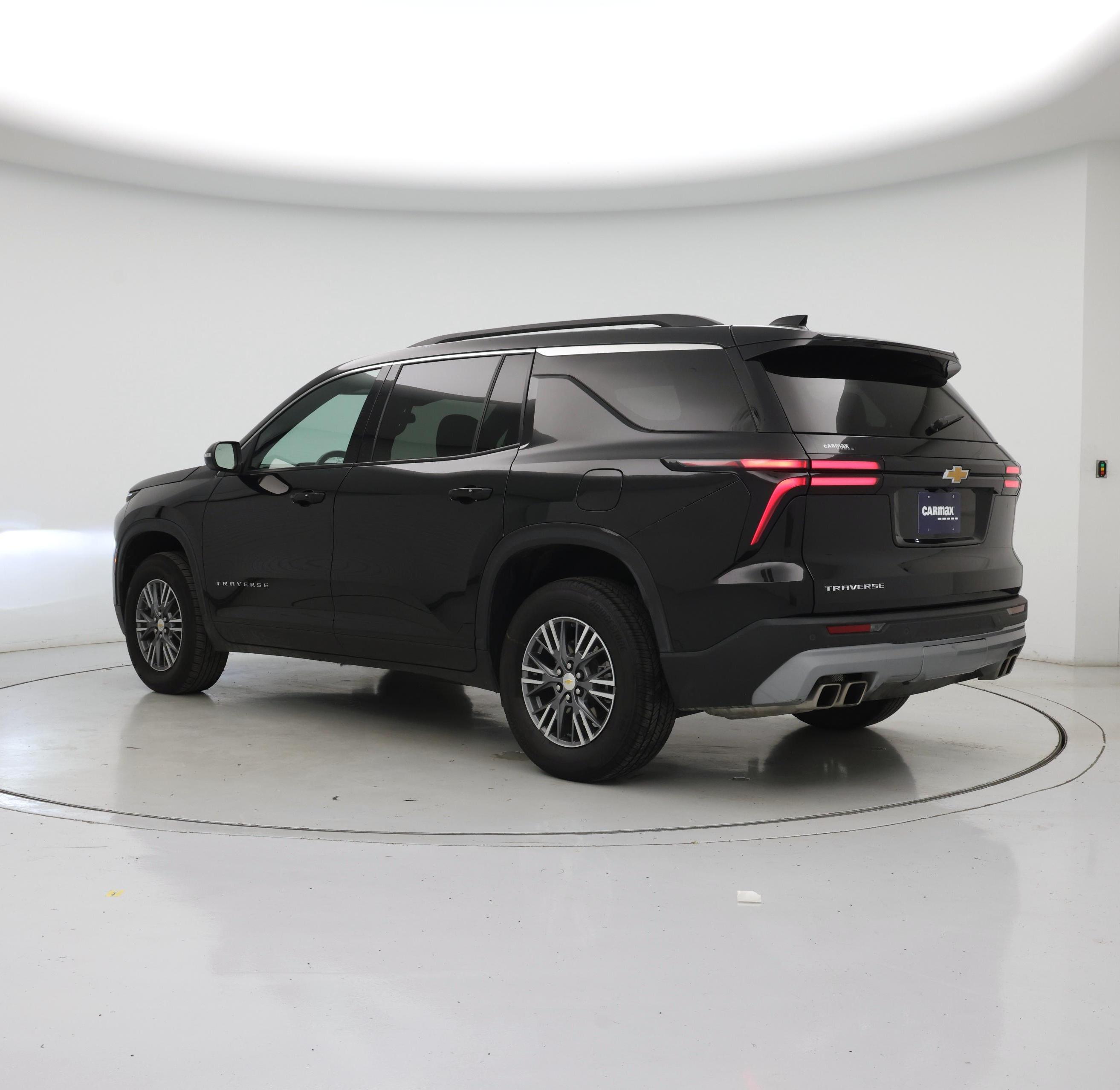 Thumbnail: 2025 Chevrolet Traverse - 2