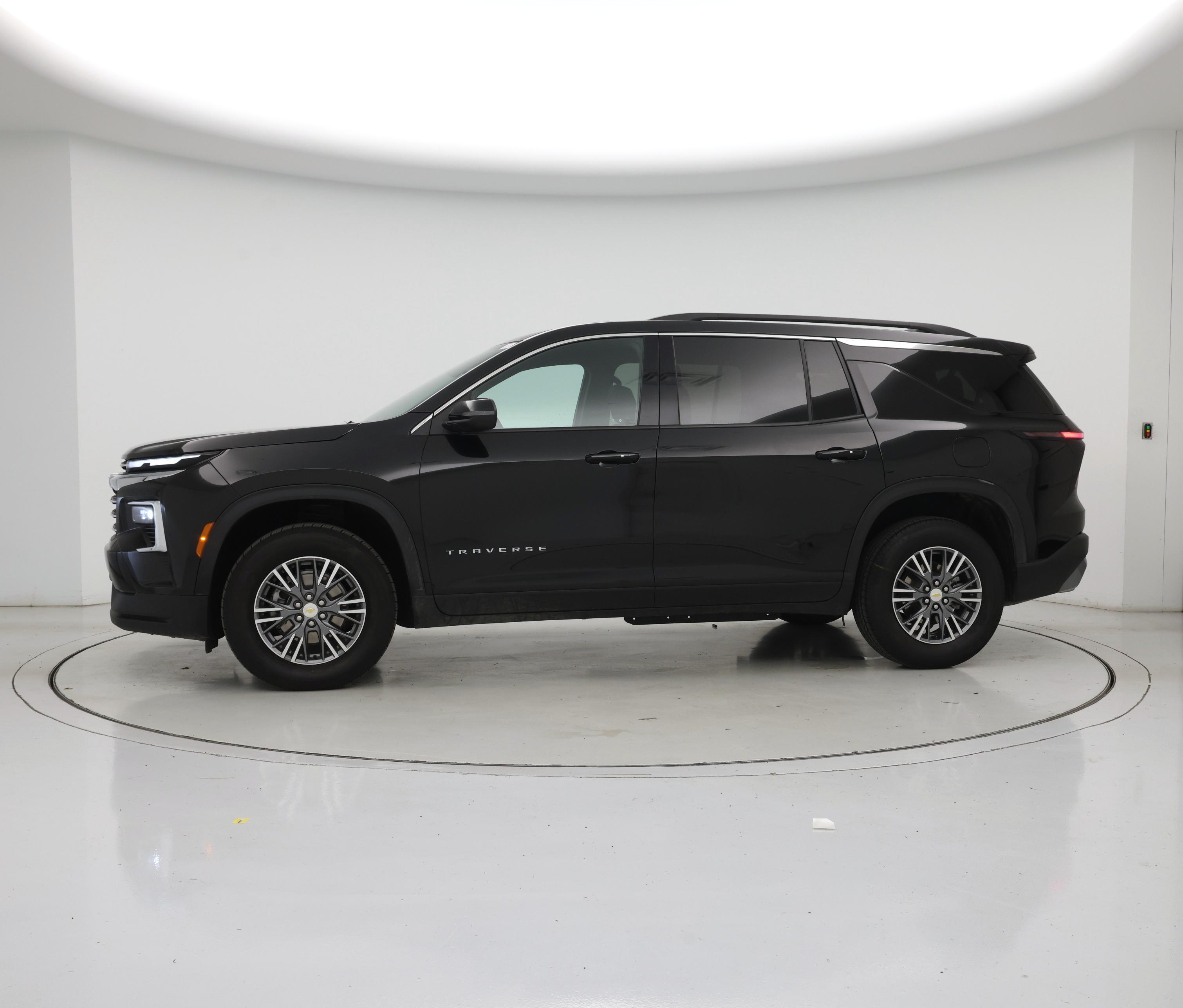 Thumbnail: 2025 Chevrolet Traverse - 3