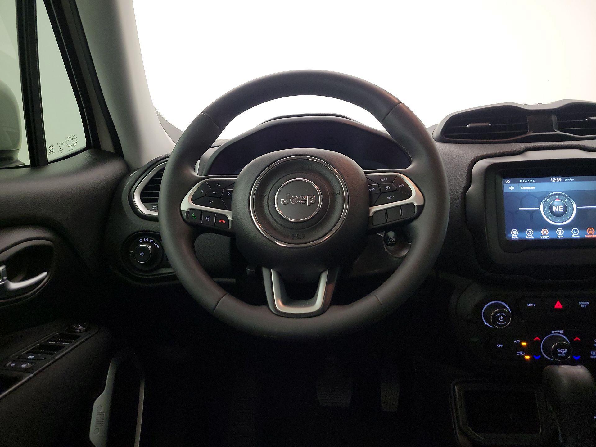 Thumbnail: 2020 Jeep Renegade - 10