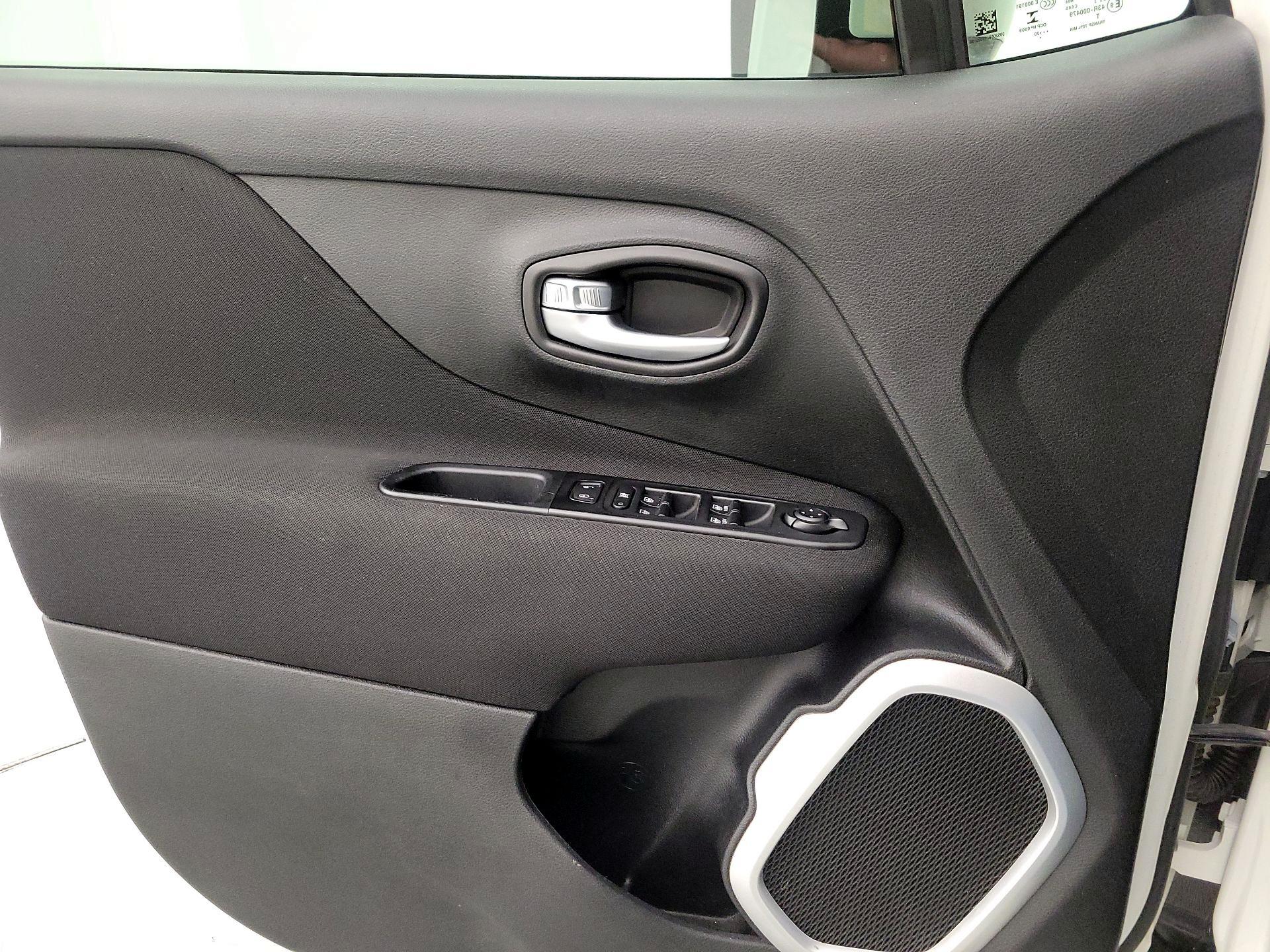 Thumbnail: 2020 Jeep Renegade - 12