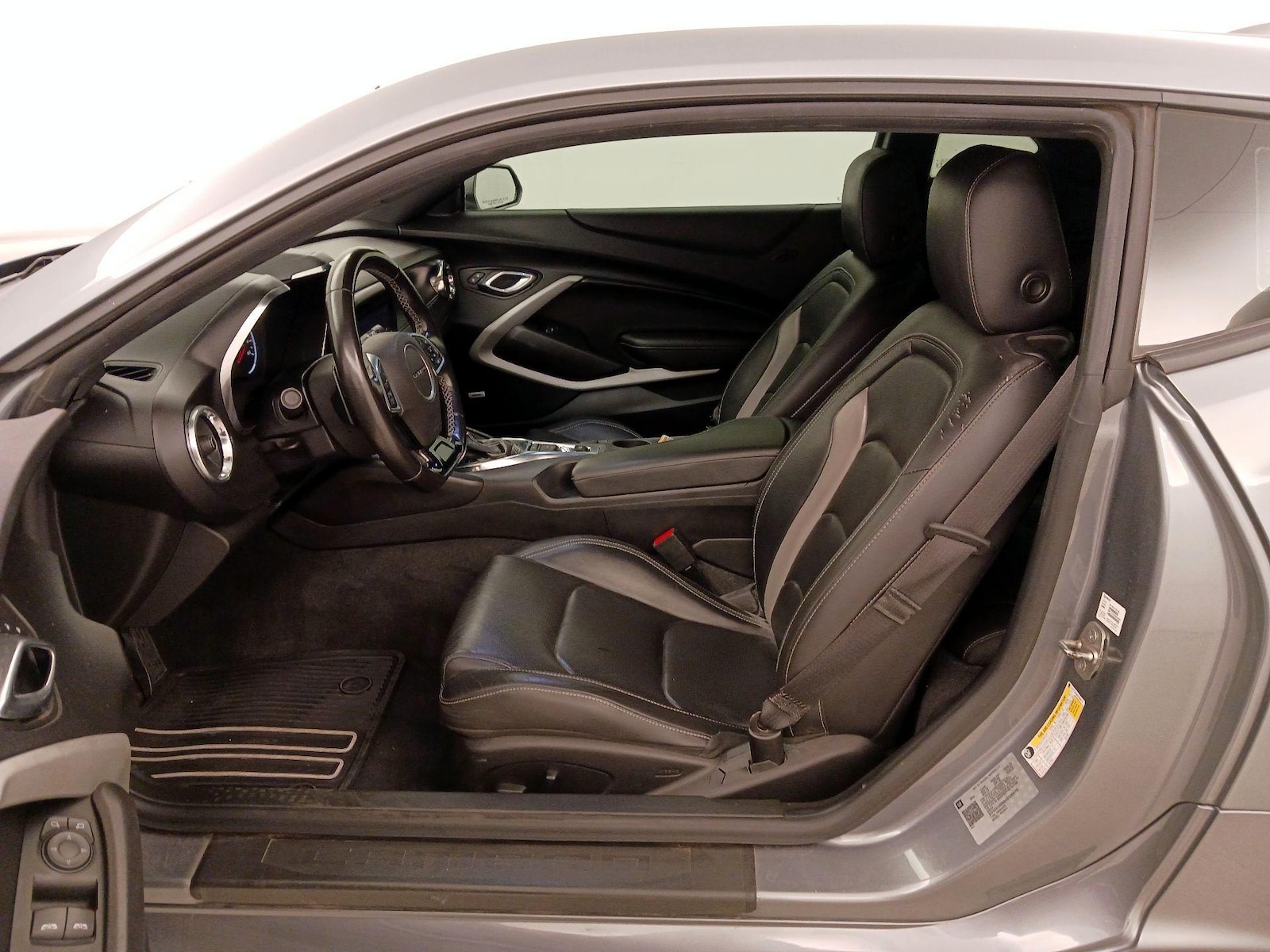 2019 Chevrolet Camaro 2LT - Photo 12