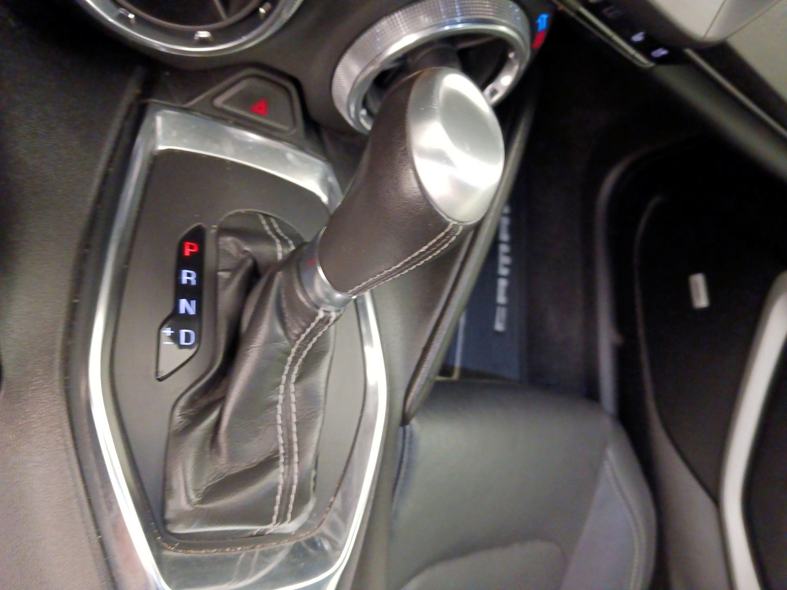 2019 Chevrolet Camaro 2LT - Photo 17