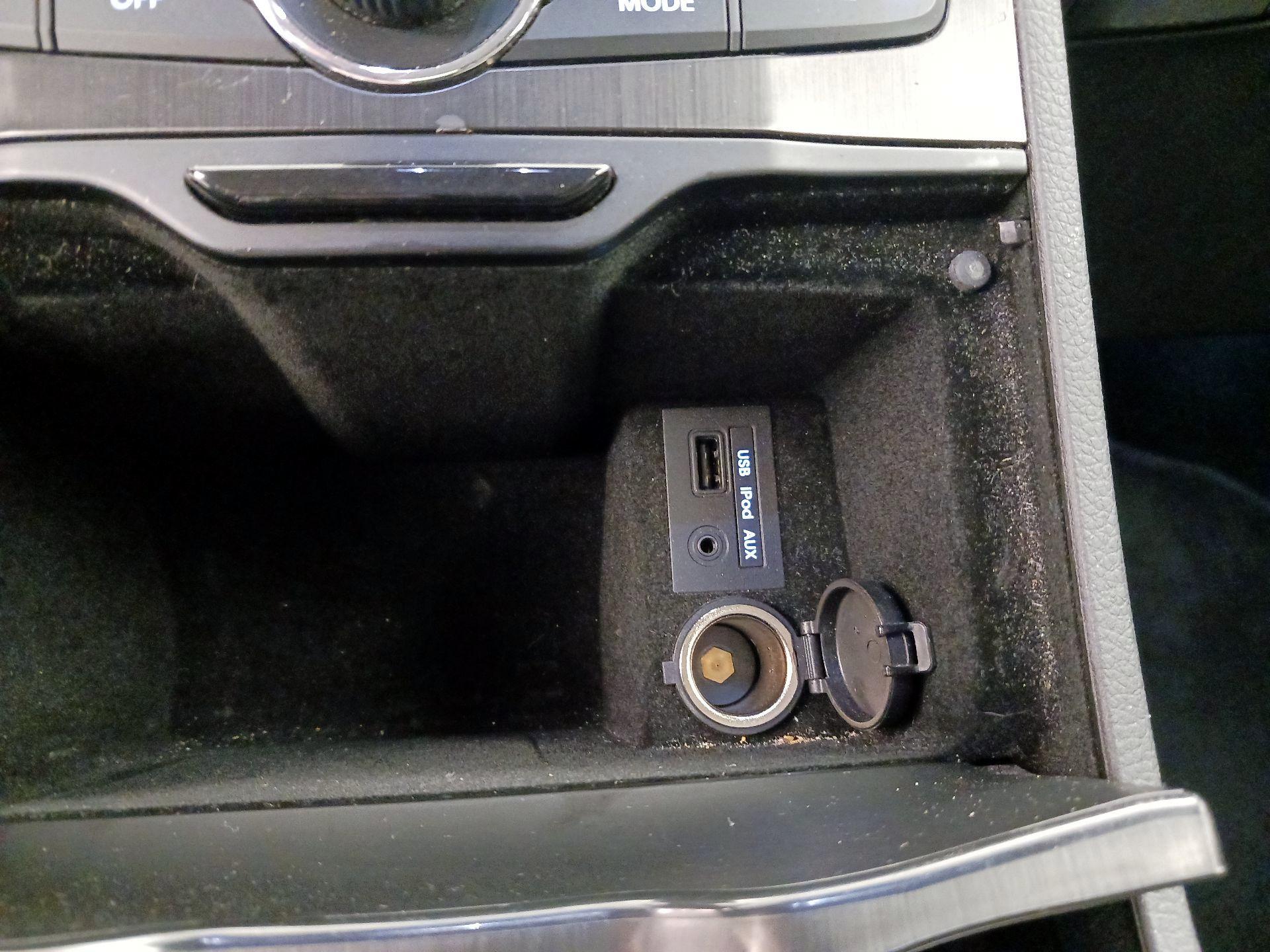 Thumbnail: 2014 Hyundai Azera - 18