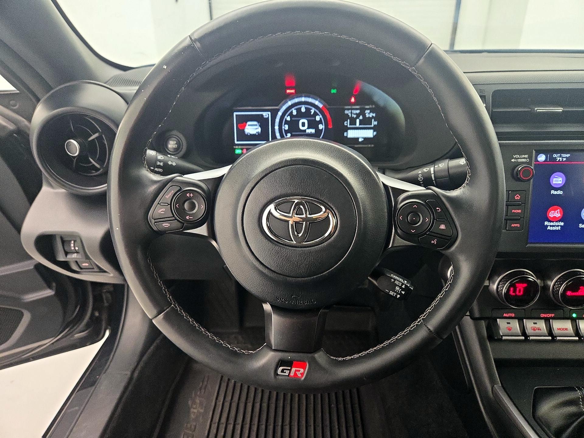 Thumbnail: 2024 Toyota GR86 - 10
