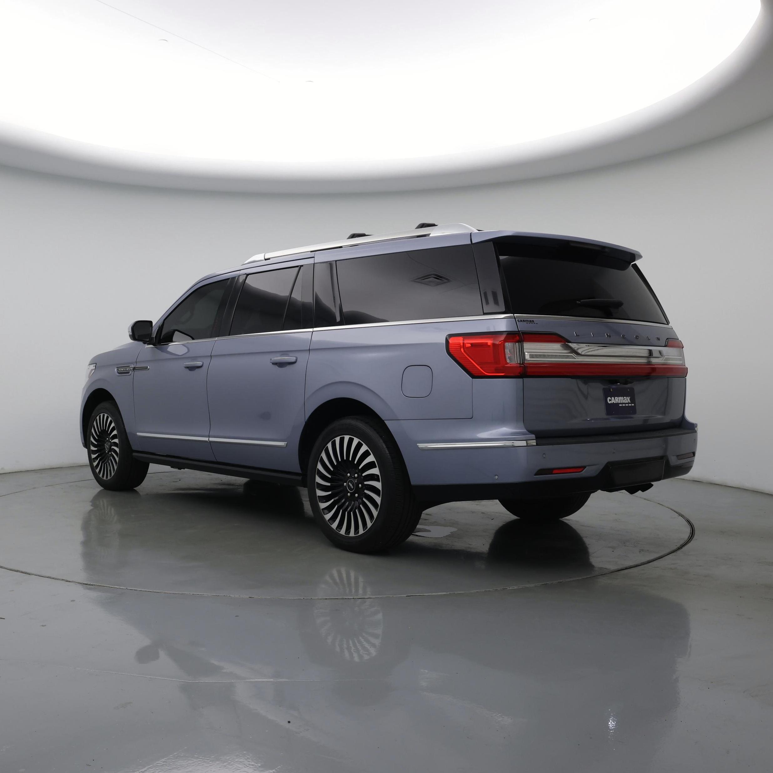 Thumbnail: 2020 Lincoln Navigator L - 2