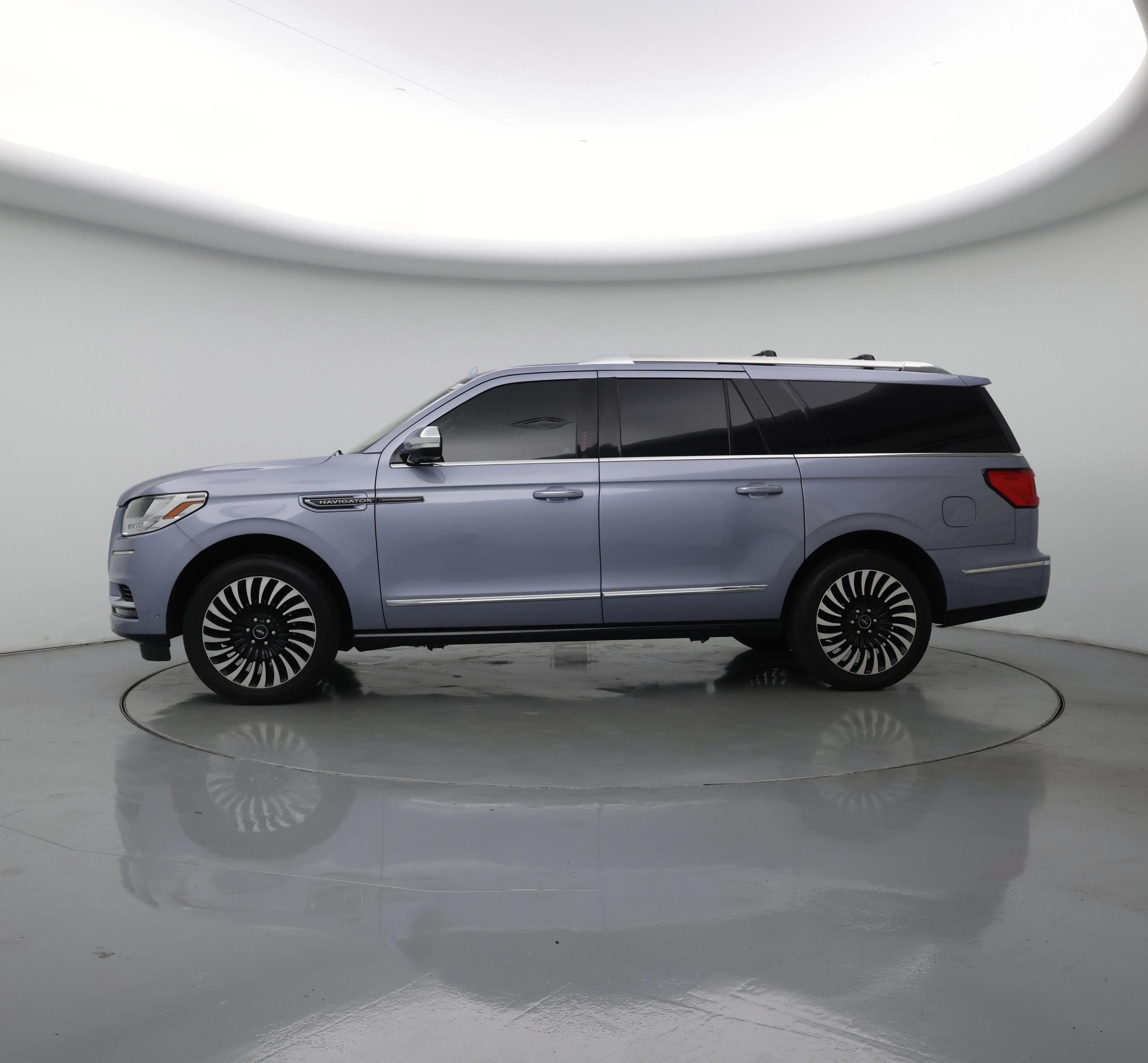 Thumbnail: 2020 Lincoln Navigator L - 3