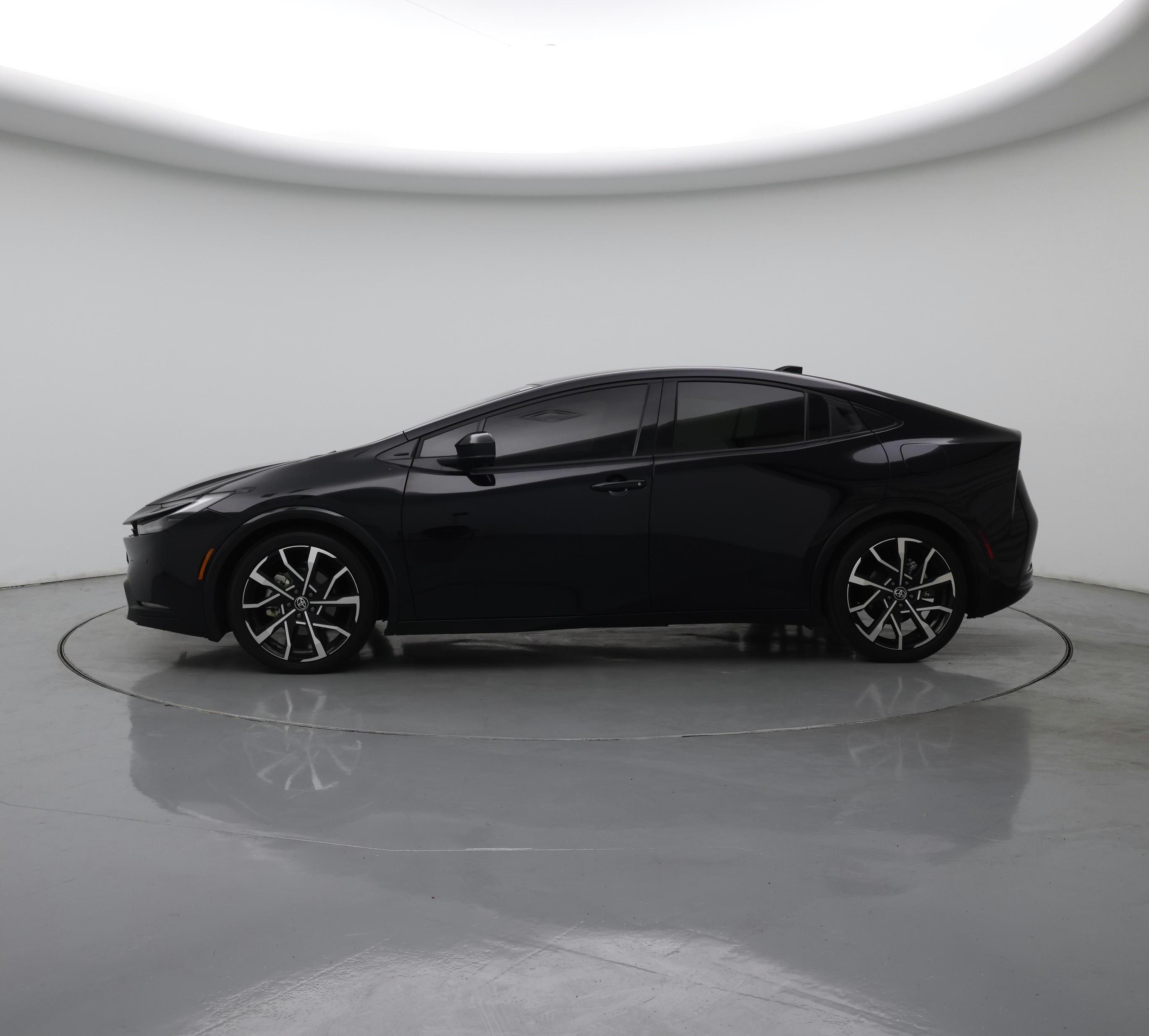 Thumbnail: 2023 Toyota Prius Prime - 3