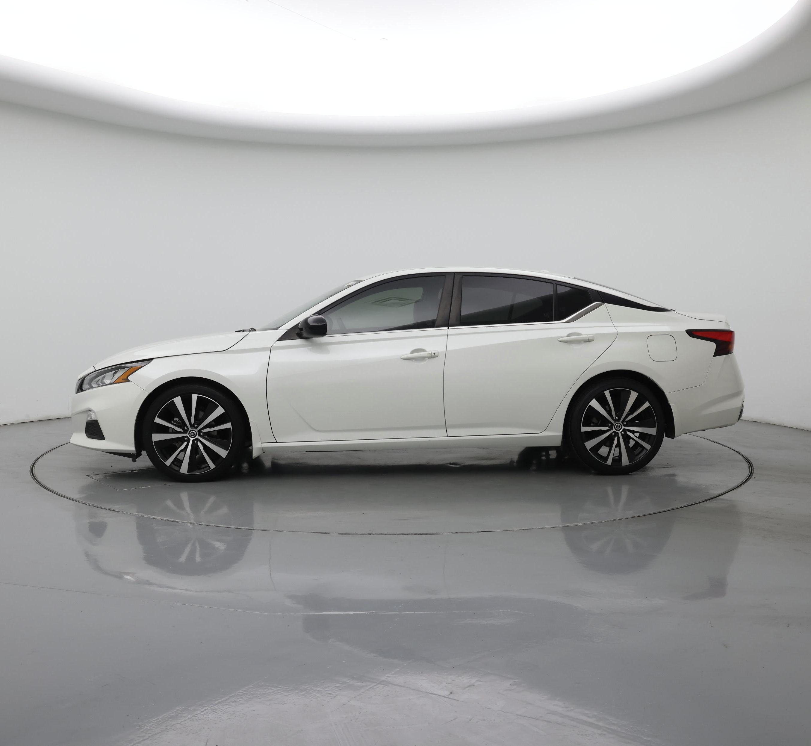 Thumbnail: 2022 Nissan Altima - 3