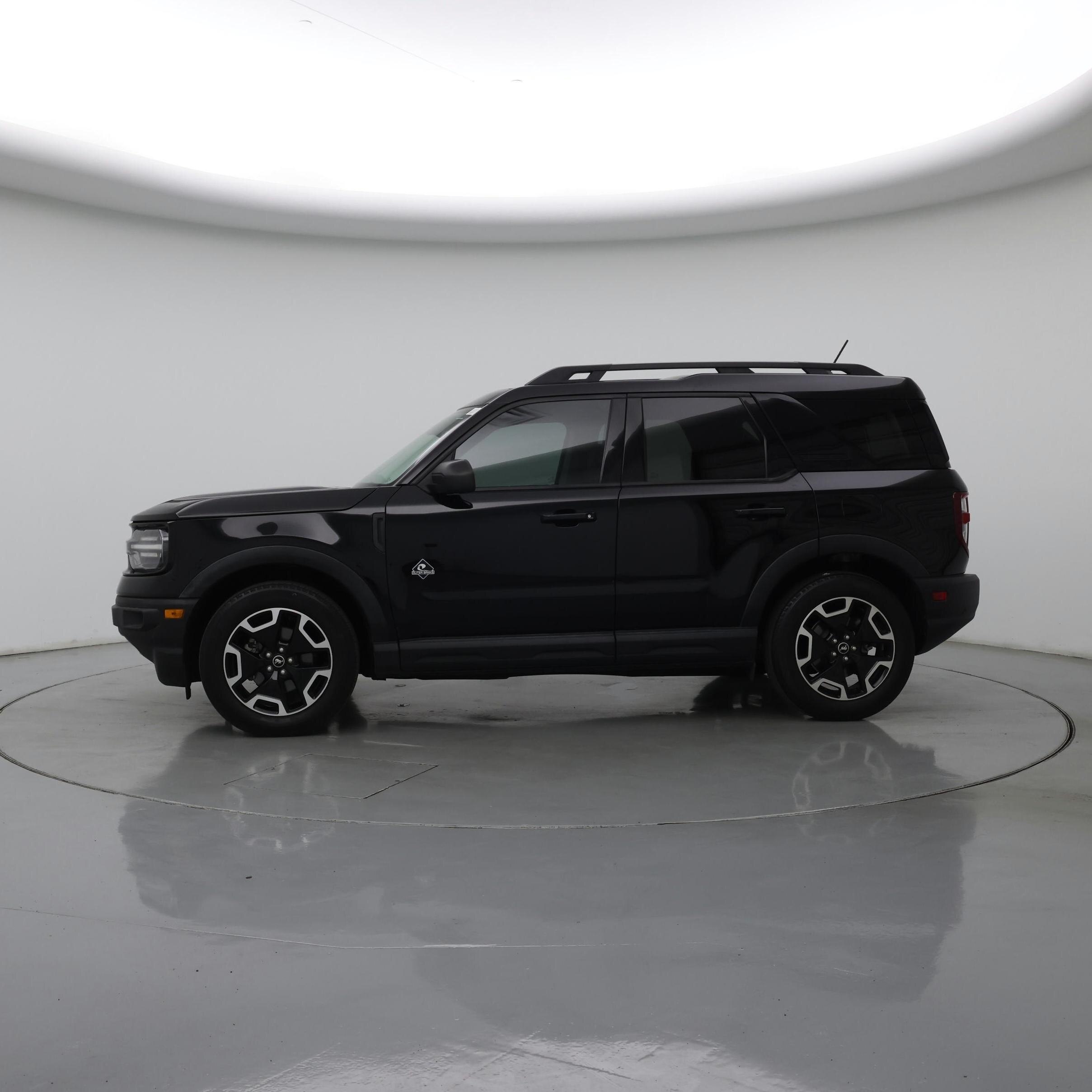 Thumbnail: 2023 Ford Bronco Sport - 3